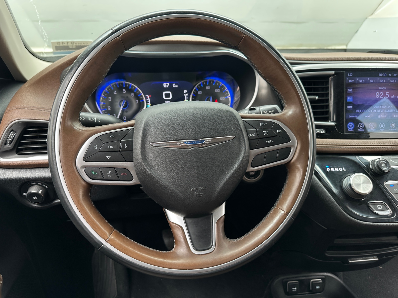 Thumbnail: 2017 Chrysler Pacifica - 4