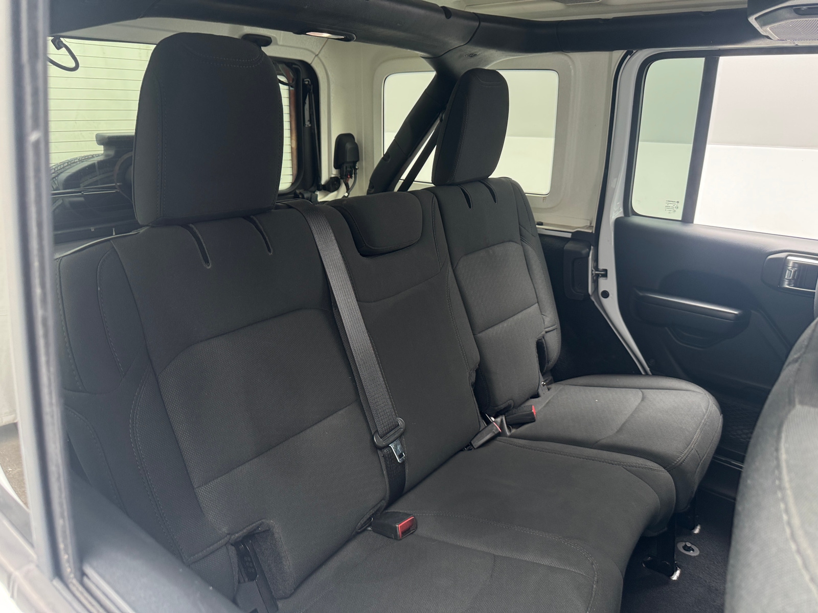 Thumbnail: 2019 Jeep Wrangler - 6