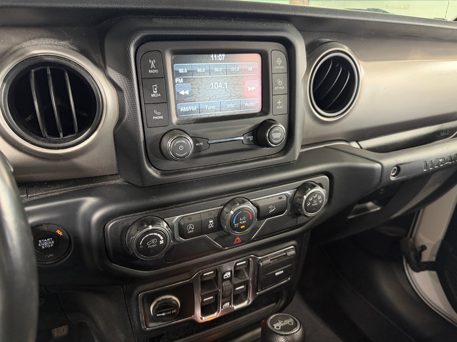 Thumbnail: 2019 Jeep Wrangler - 4