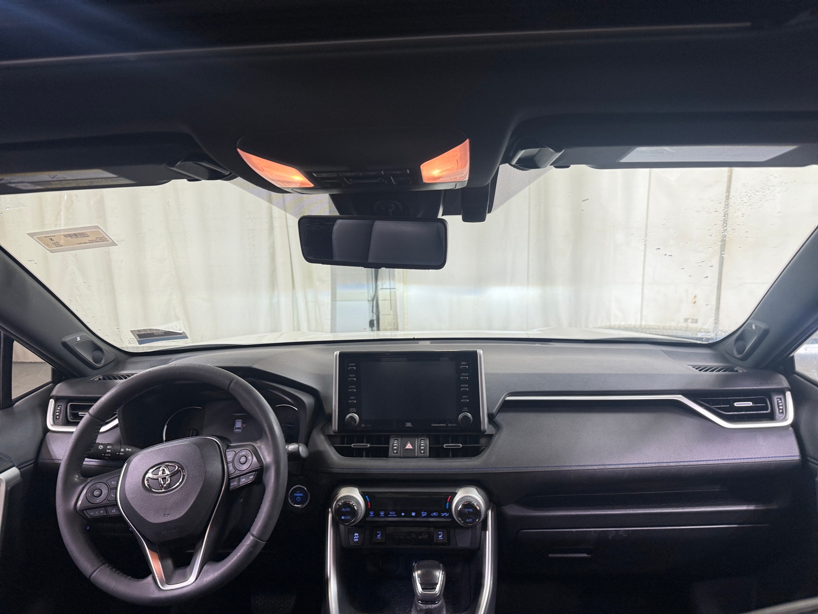 Thumbnail: 2019 Toyota RAV4 - 3