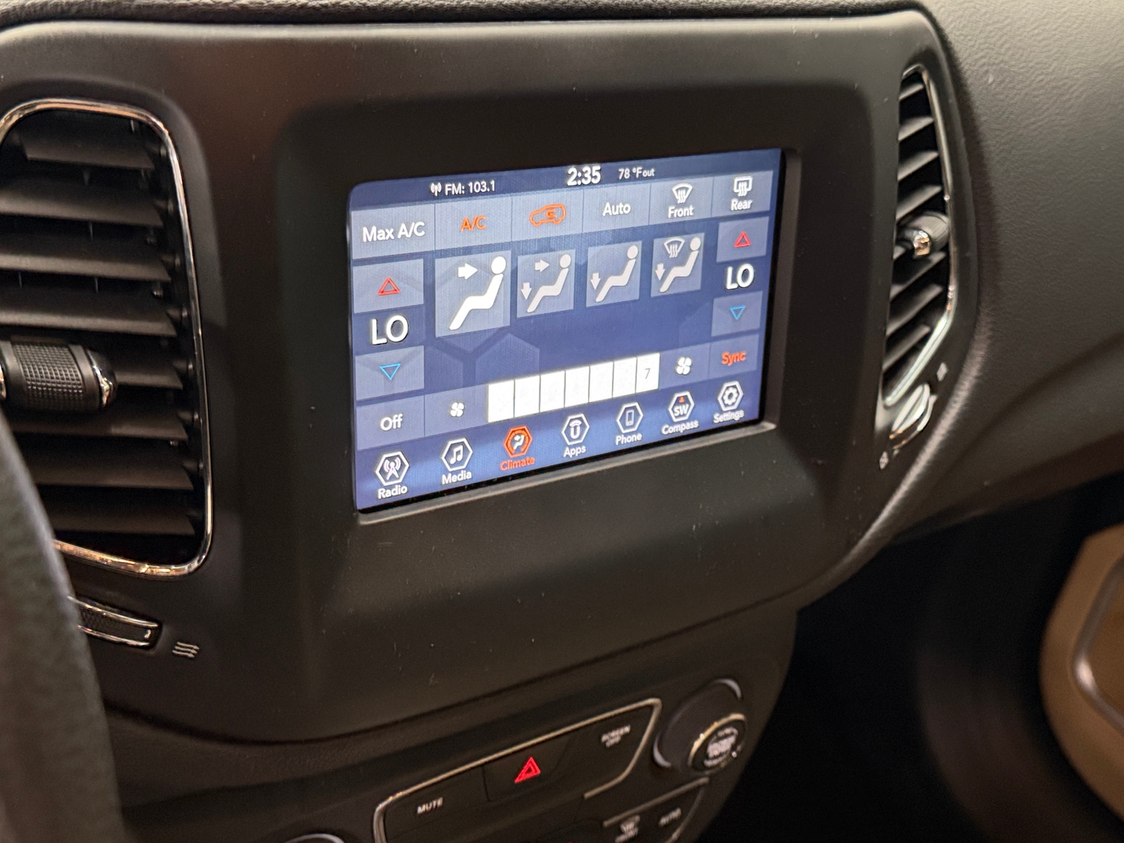 Thumbnail: 2020 Jeep Compass - 4