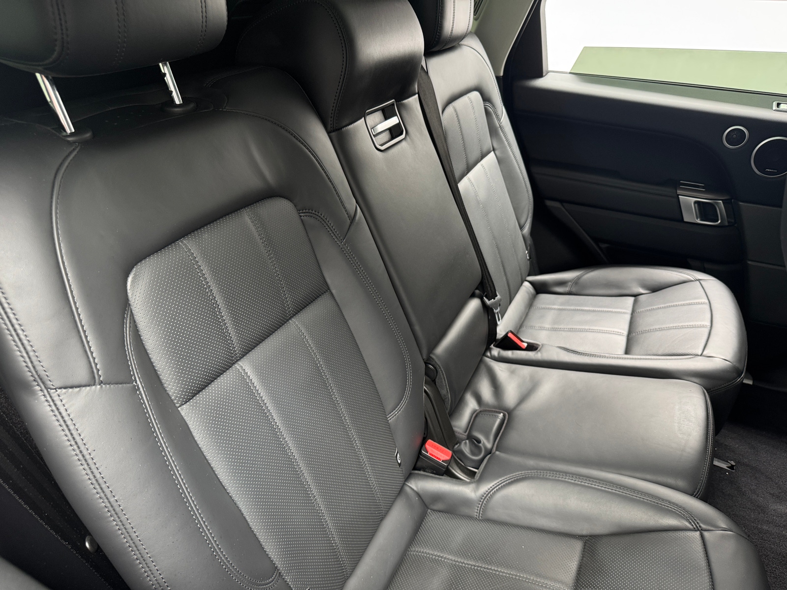 Thumbnail: 2020 Land Rover Range Rover Sport - 5