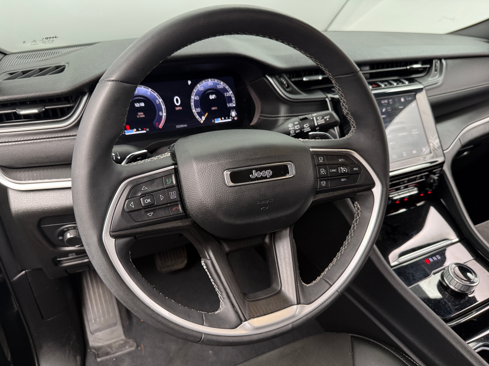 Thumbnail: 2023 Jeep Grand Cherokee L - 4