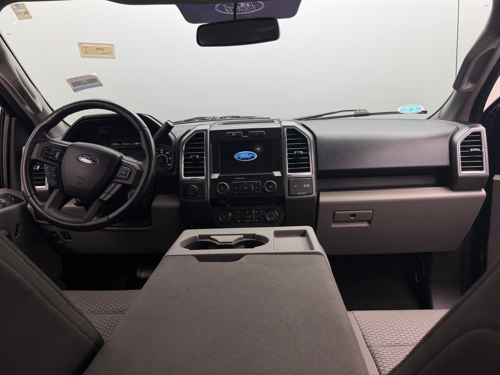 Thumbnail: 2016 Ford Econoline - 3