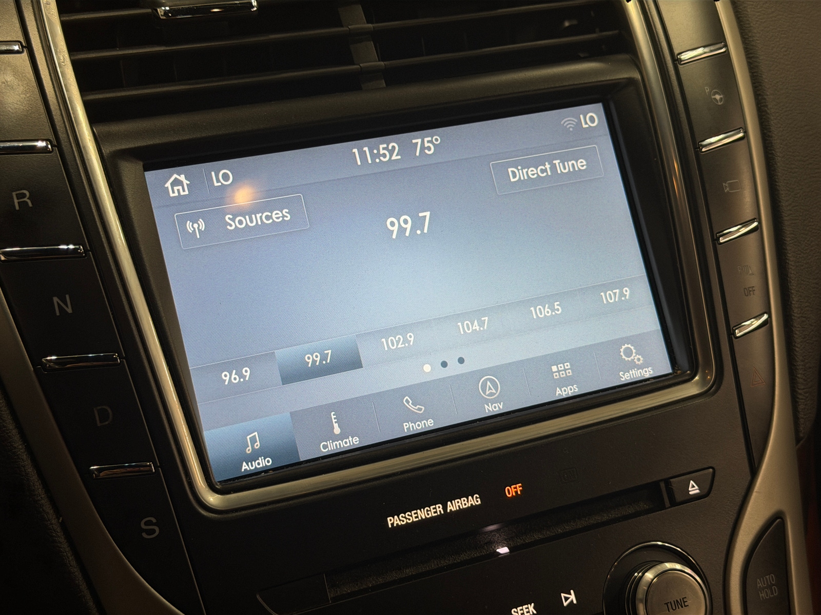 Thumbnail: 2016 Lincoln MKX - 3