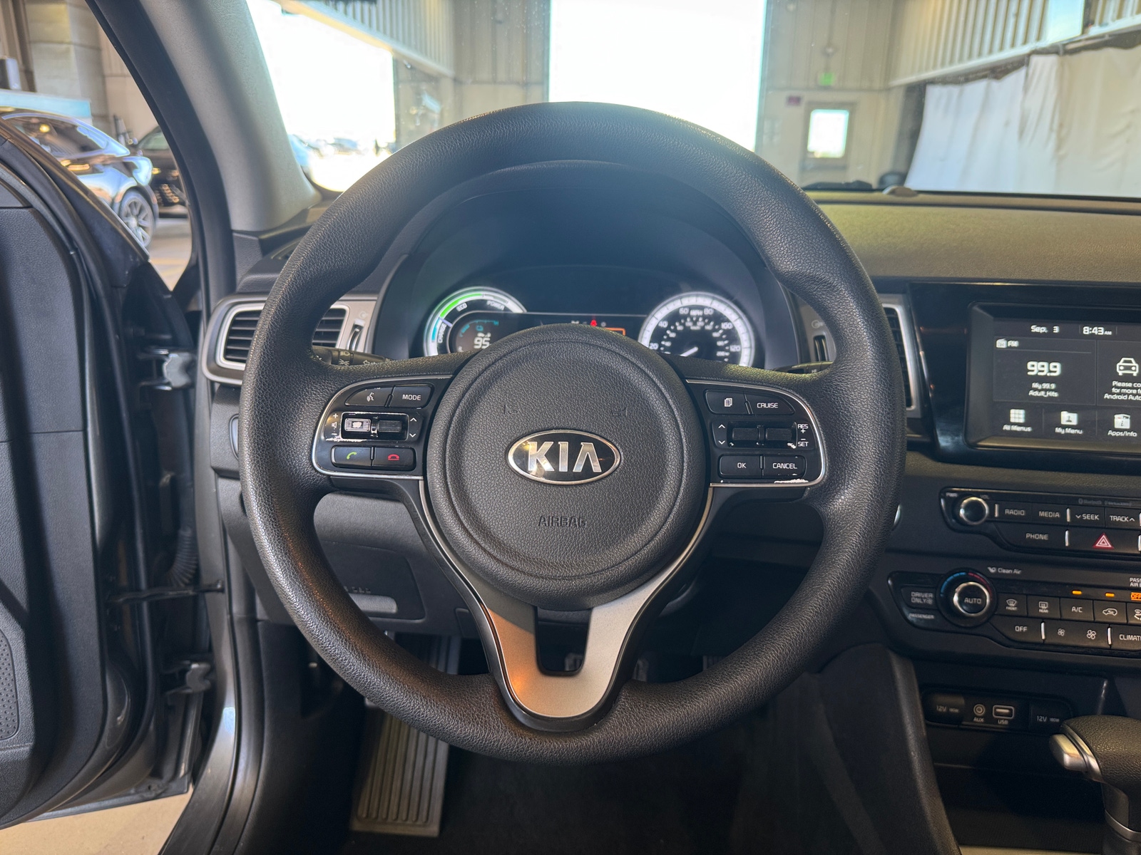 Thumbnail: 2018 Kia Niro - 5