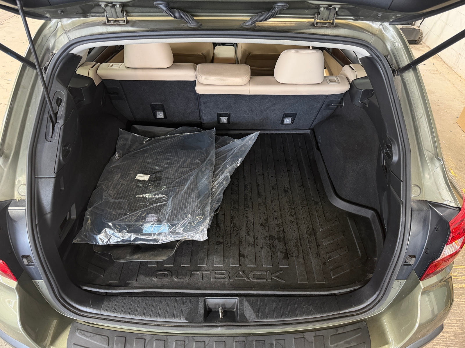 Thumbnail: 2018 Subaru Outback - 6