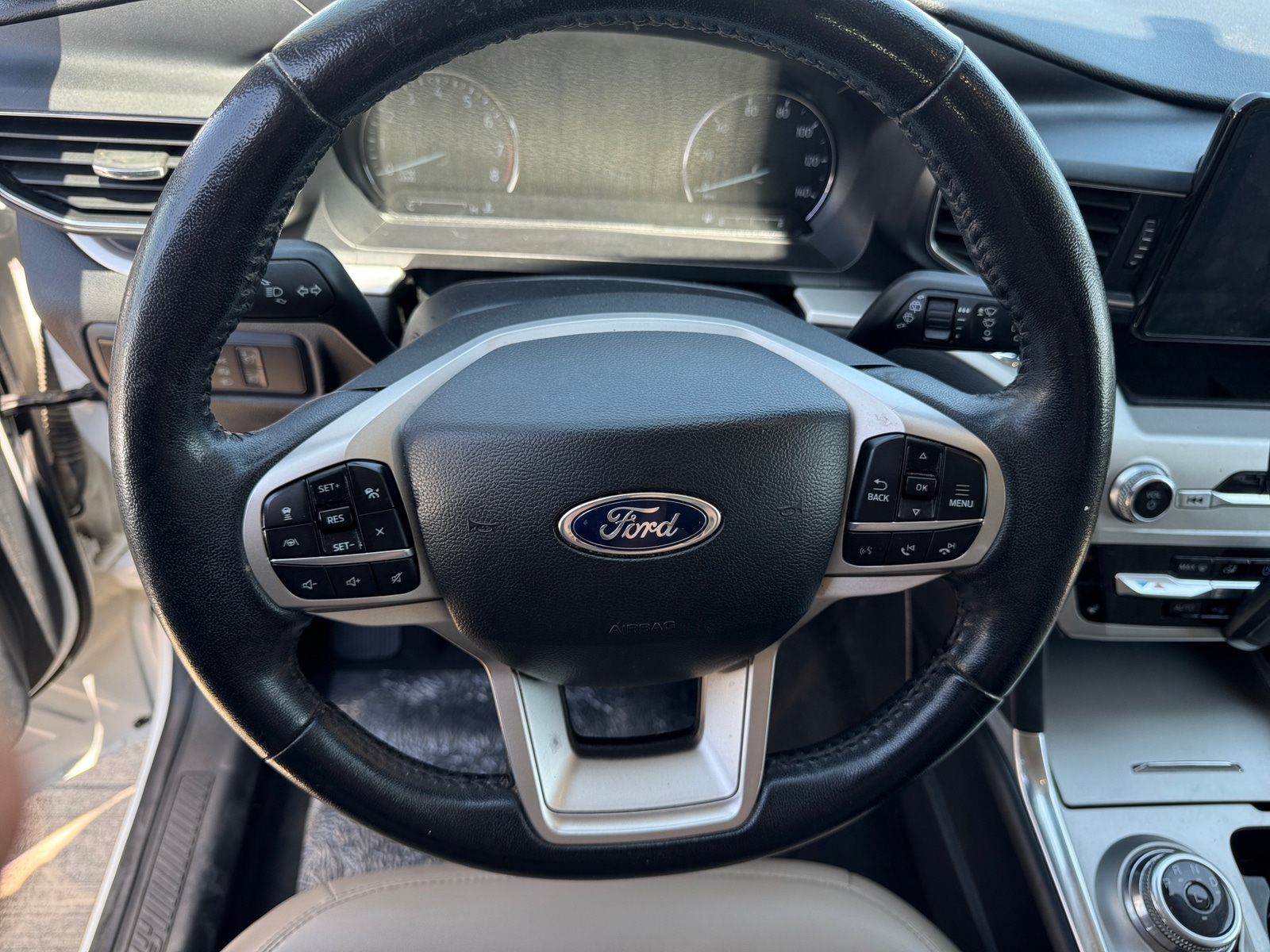 Thumbnail: 2022 Ford Explorer - 4