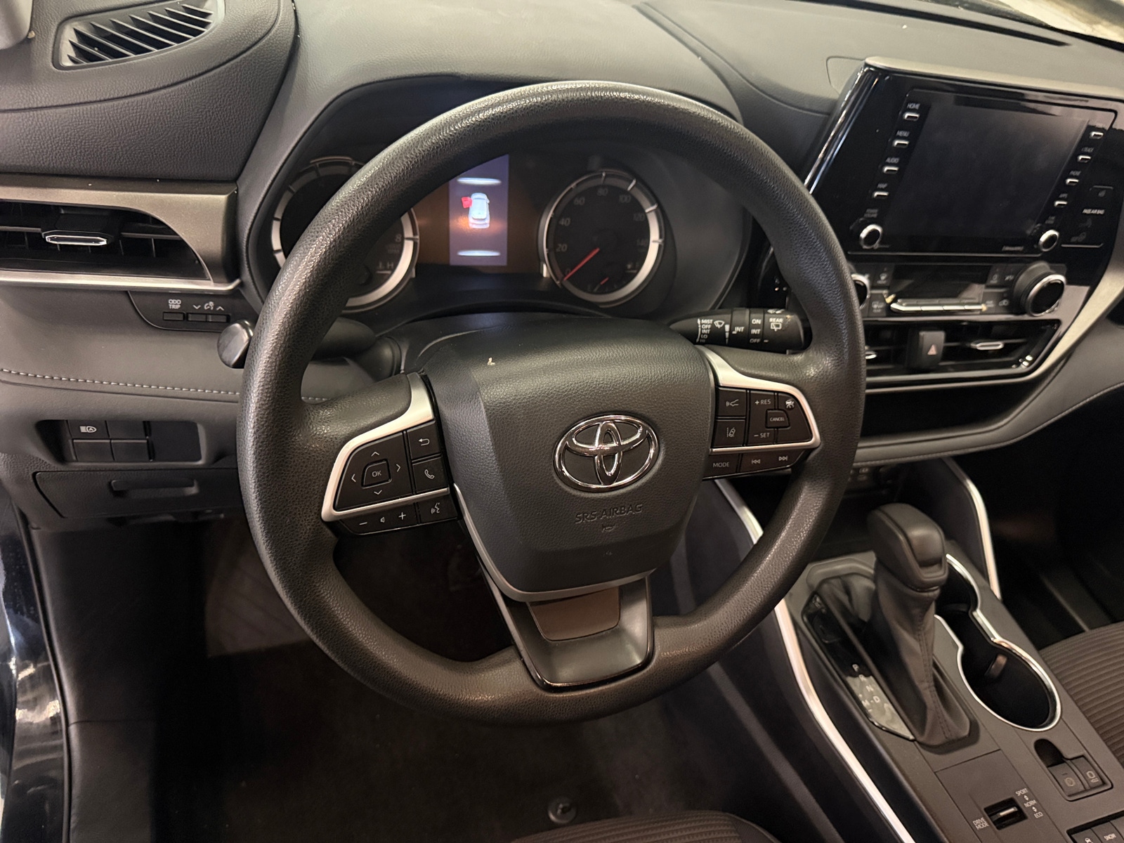 Thumbnail: 2022 Toyota Highlander - 5
