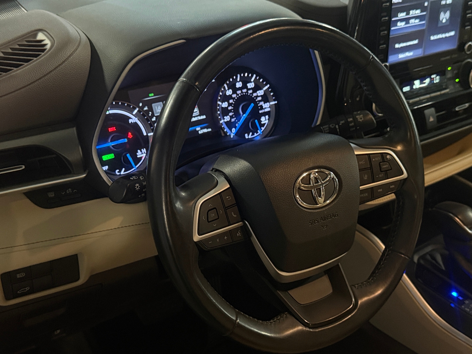 Thumbnail: 2022 Toyota Highlander - 4