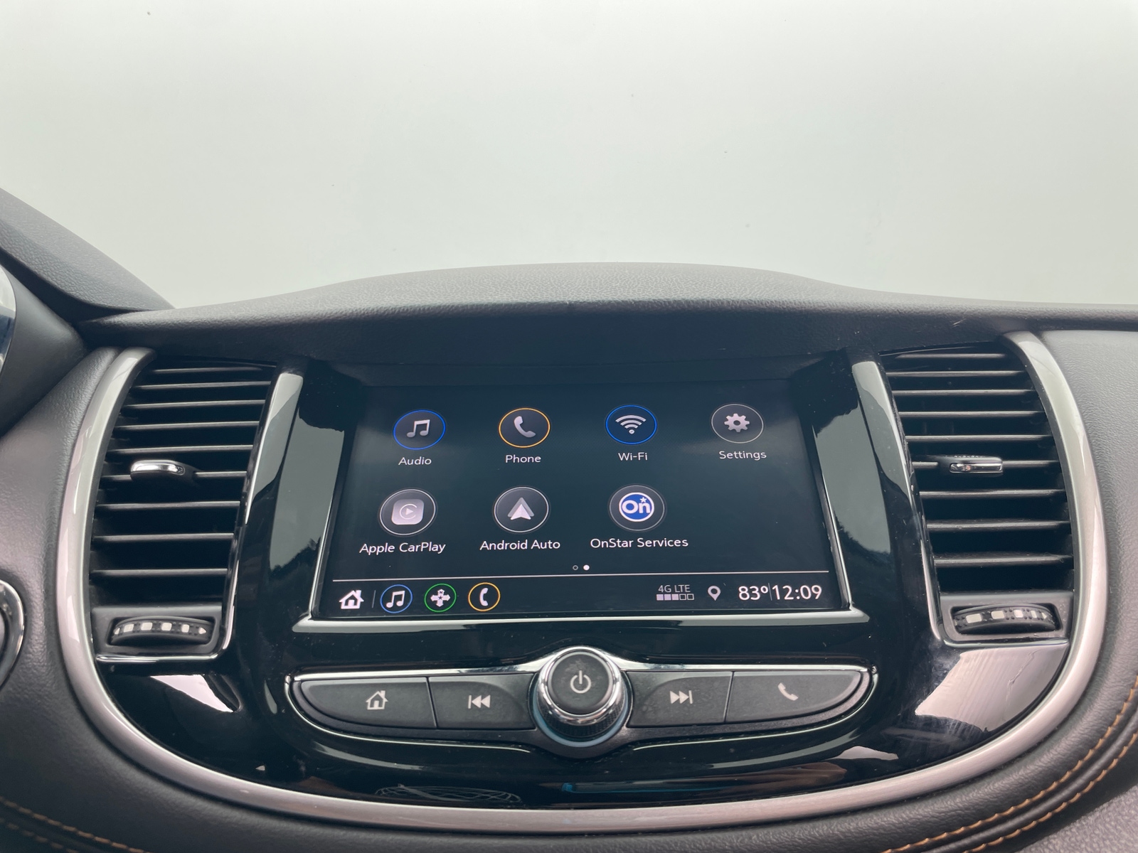 Thumbnail: 2021 Chevrolet Trax - 3