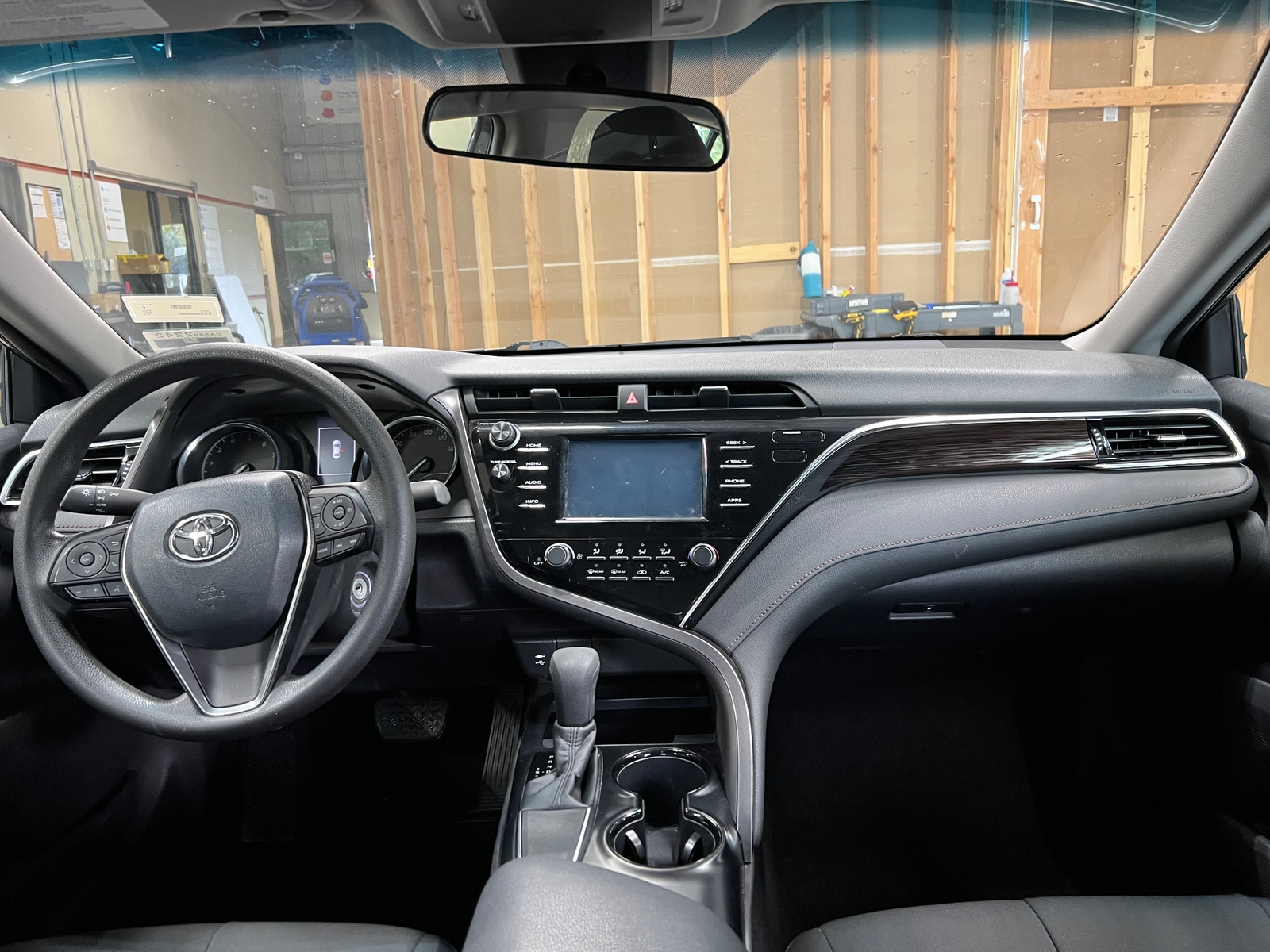 Thumbnail: 2018 Toyota Camry - 3