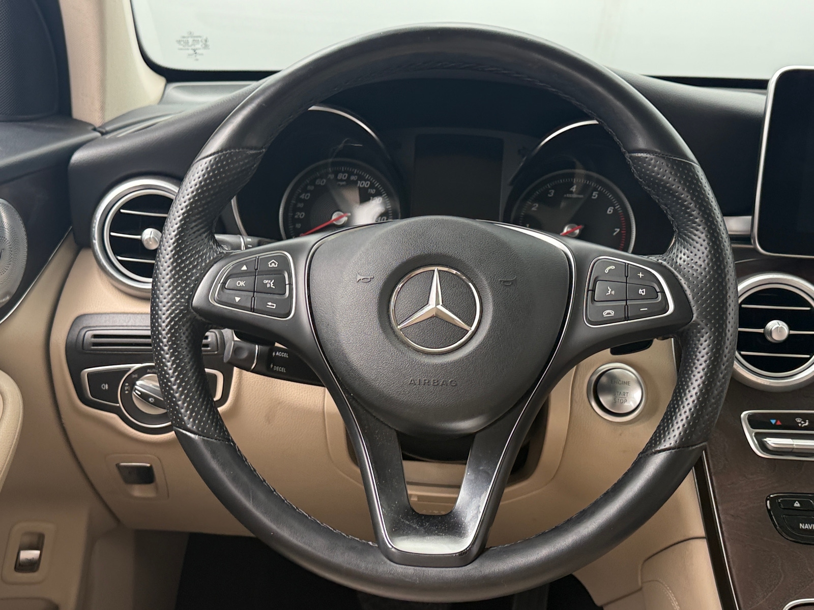 Thumbnail: 2019 Mercedes-Benz GLC - 4