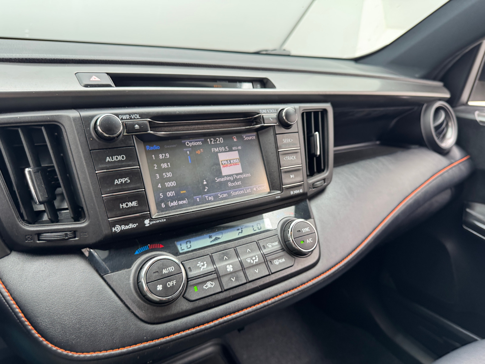 Thumbnail: 2017 Toyota RAV4 - 3
