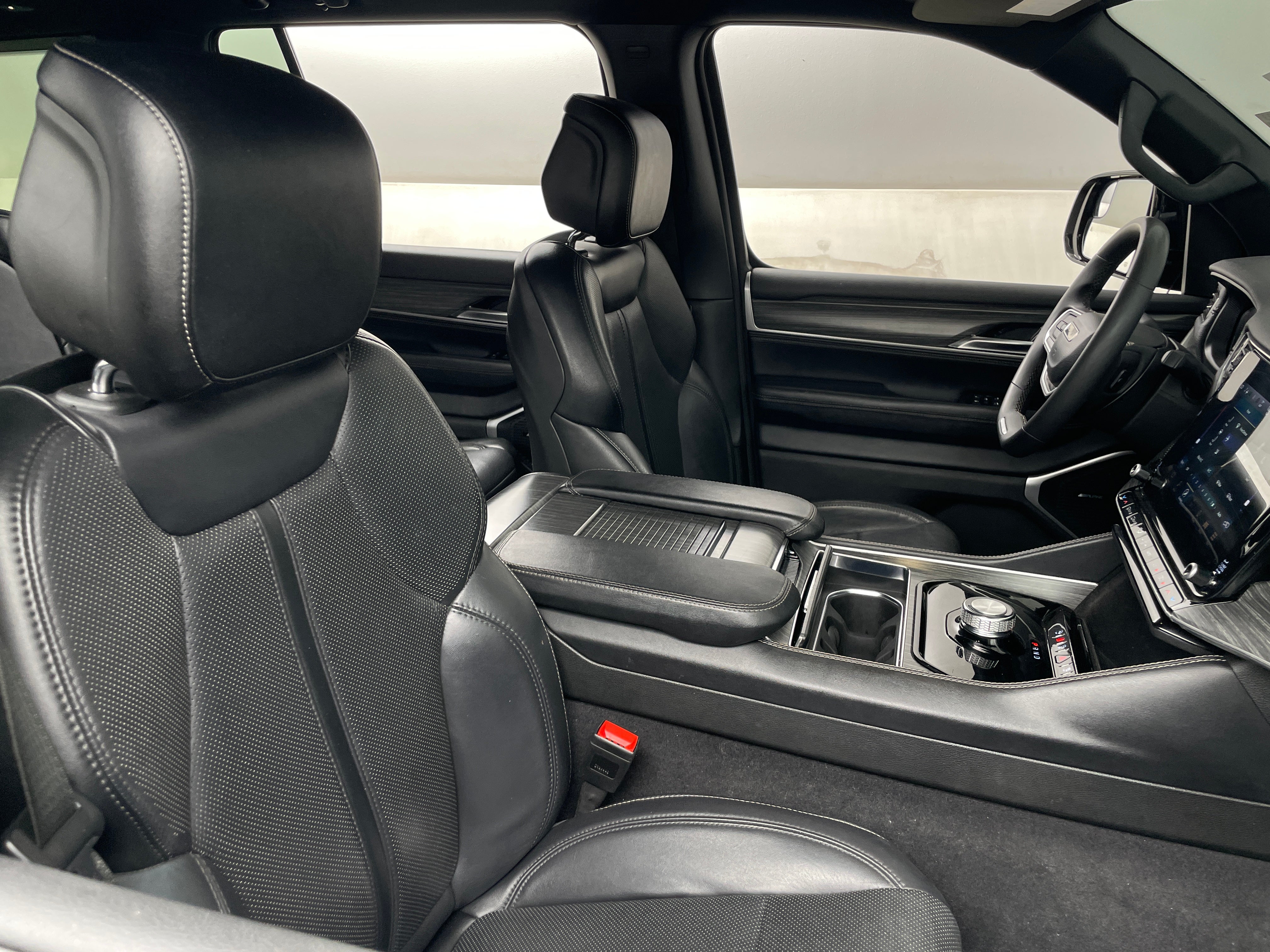 2024 Jeep Wagoneer L
