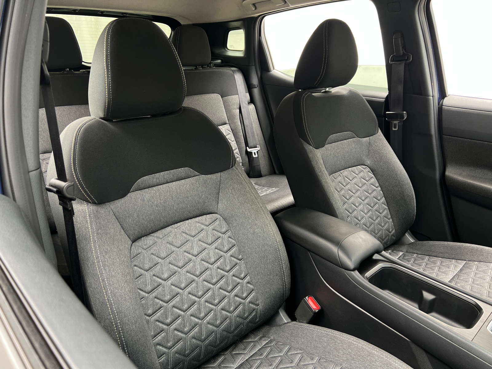 Thumbnail: 2026 Nissan Kicks - 2