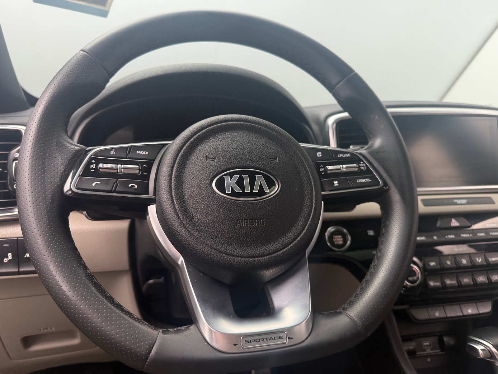 Thumbnail: 2022 Kia Sportage - 4