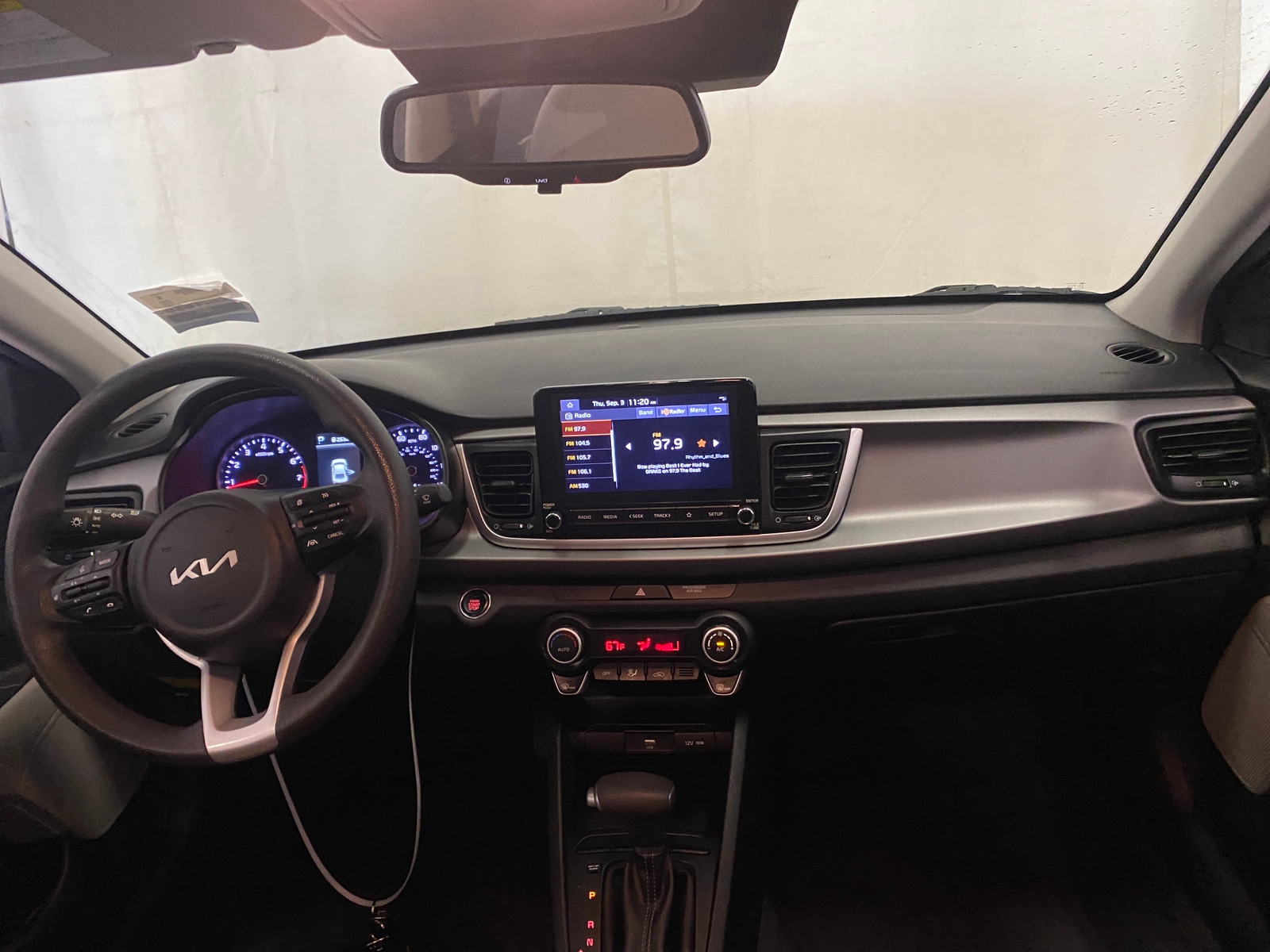 Thumbnail: 2023 Kia Rio - 3