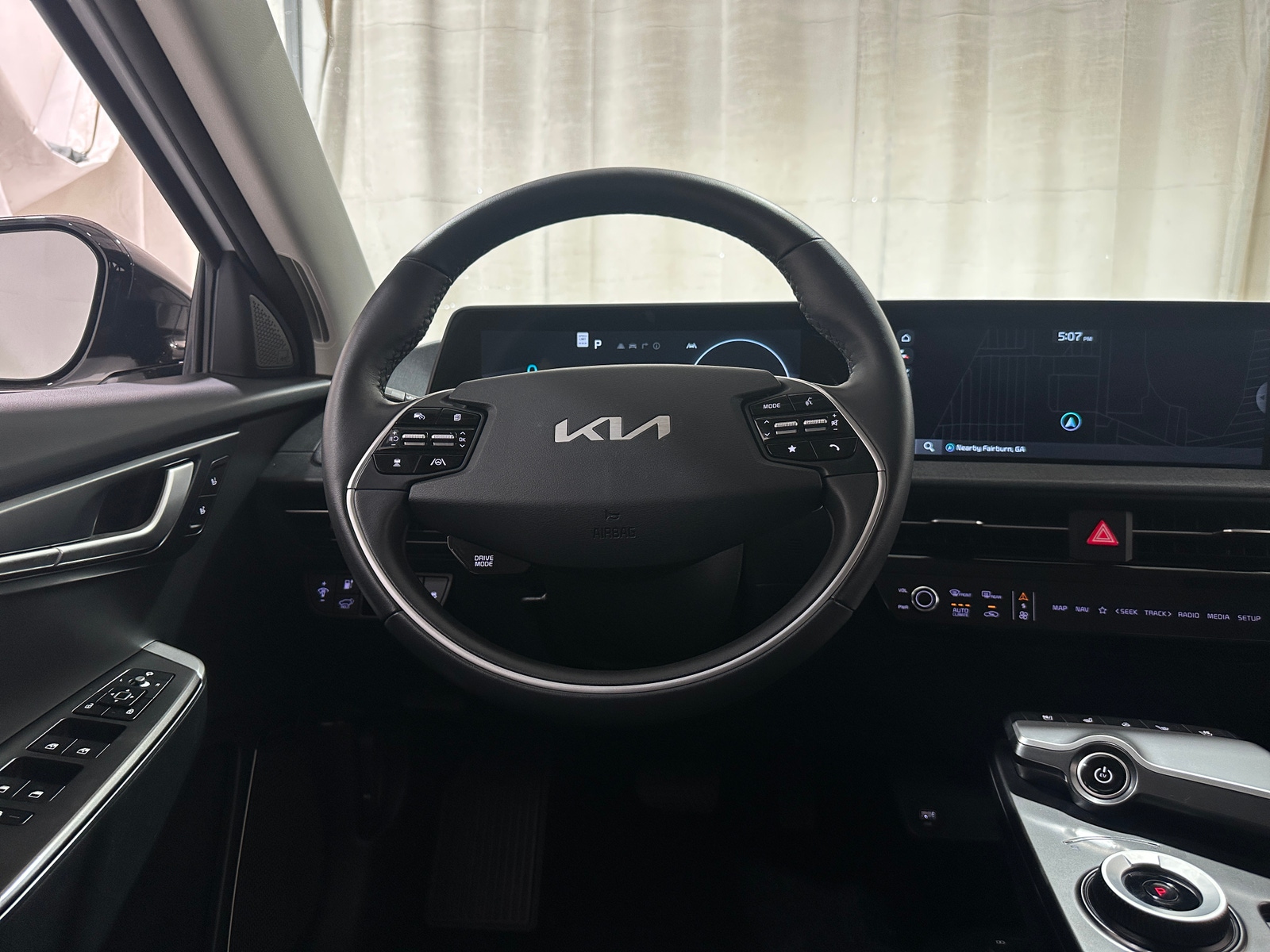 Thumbnail: 2022 Kia EV6 - 4