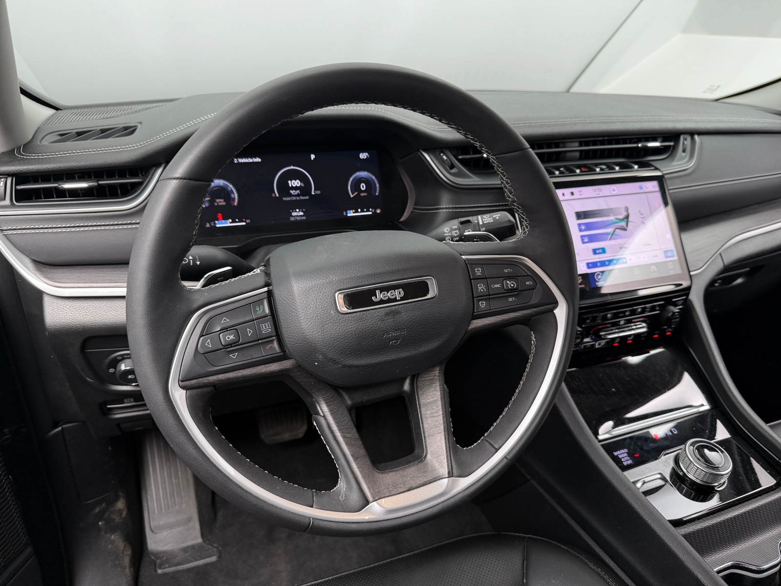 Thumbnail: 2023 Jeep Grand Cherokee - 4