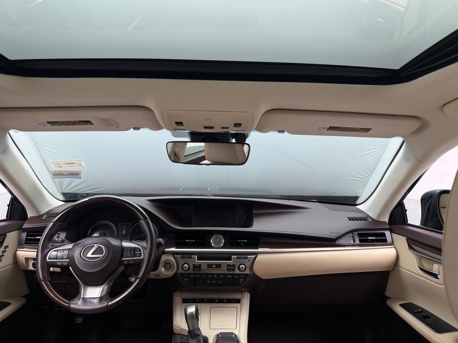 Thumbnail: 2017 Lexus ES - 2