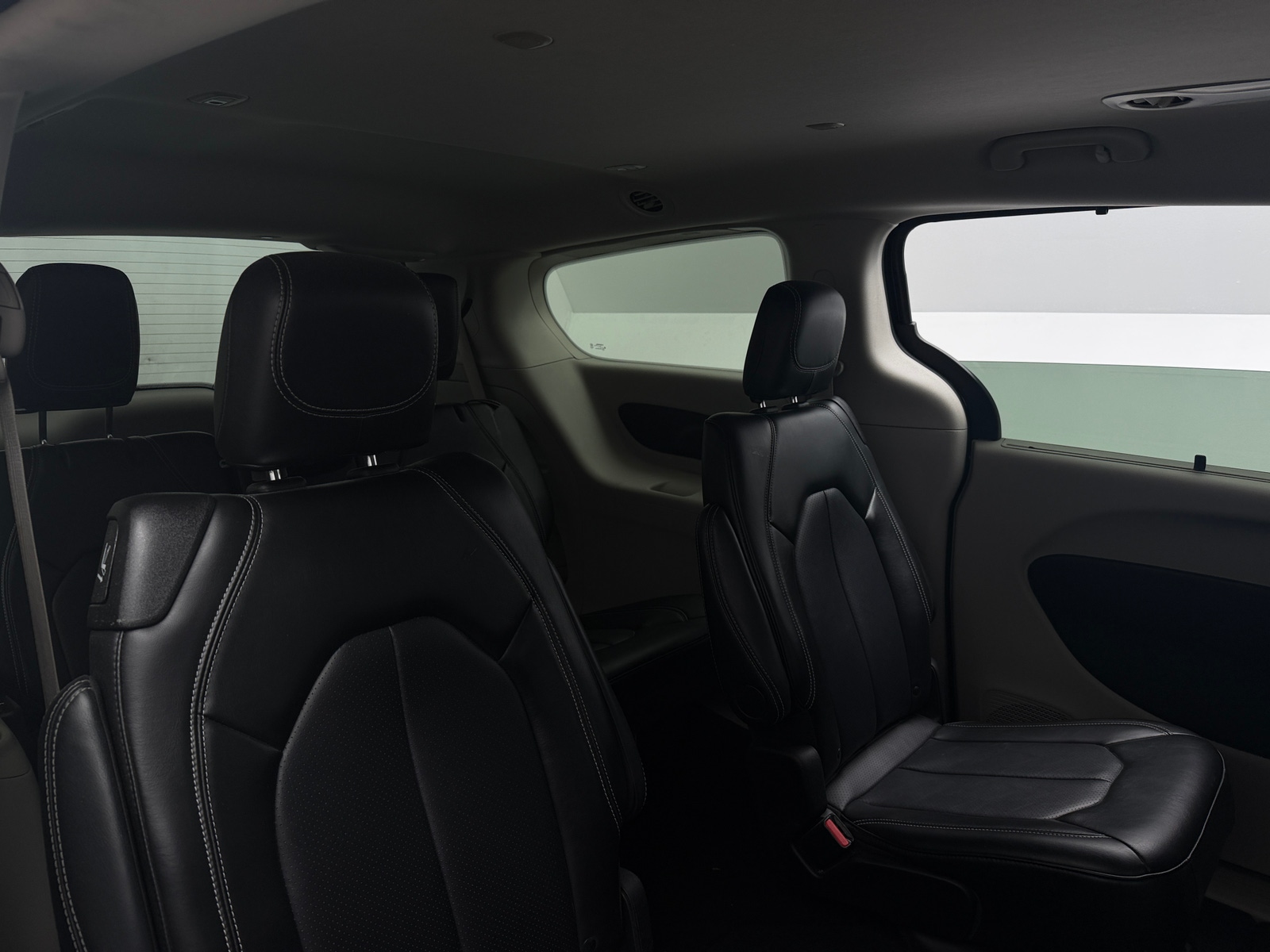 Thumbnail: 2024 Chrysler Pacifica - 5