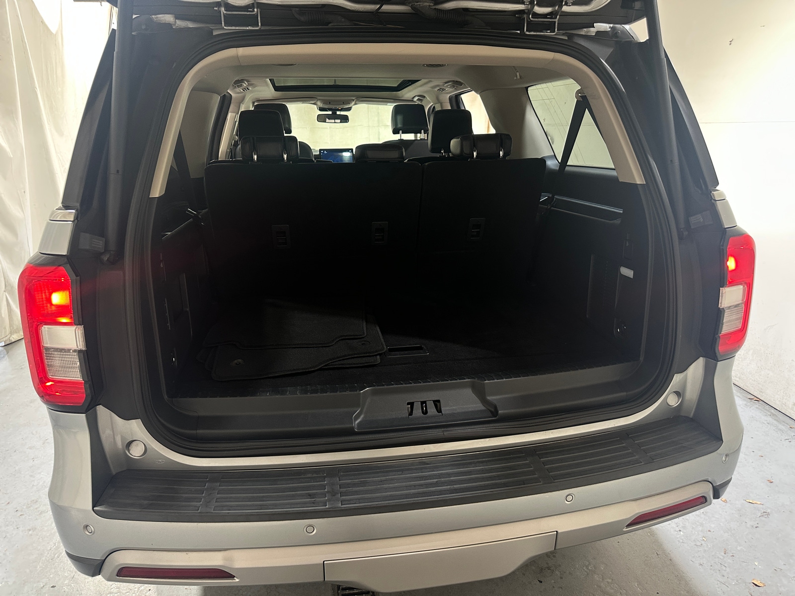 Thumbnail: 2022 Ford Expedition MAX - 6
