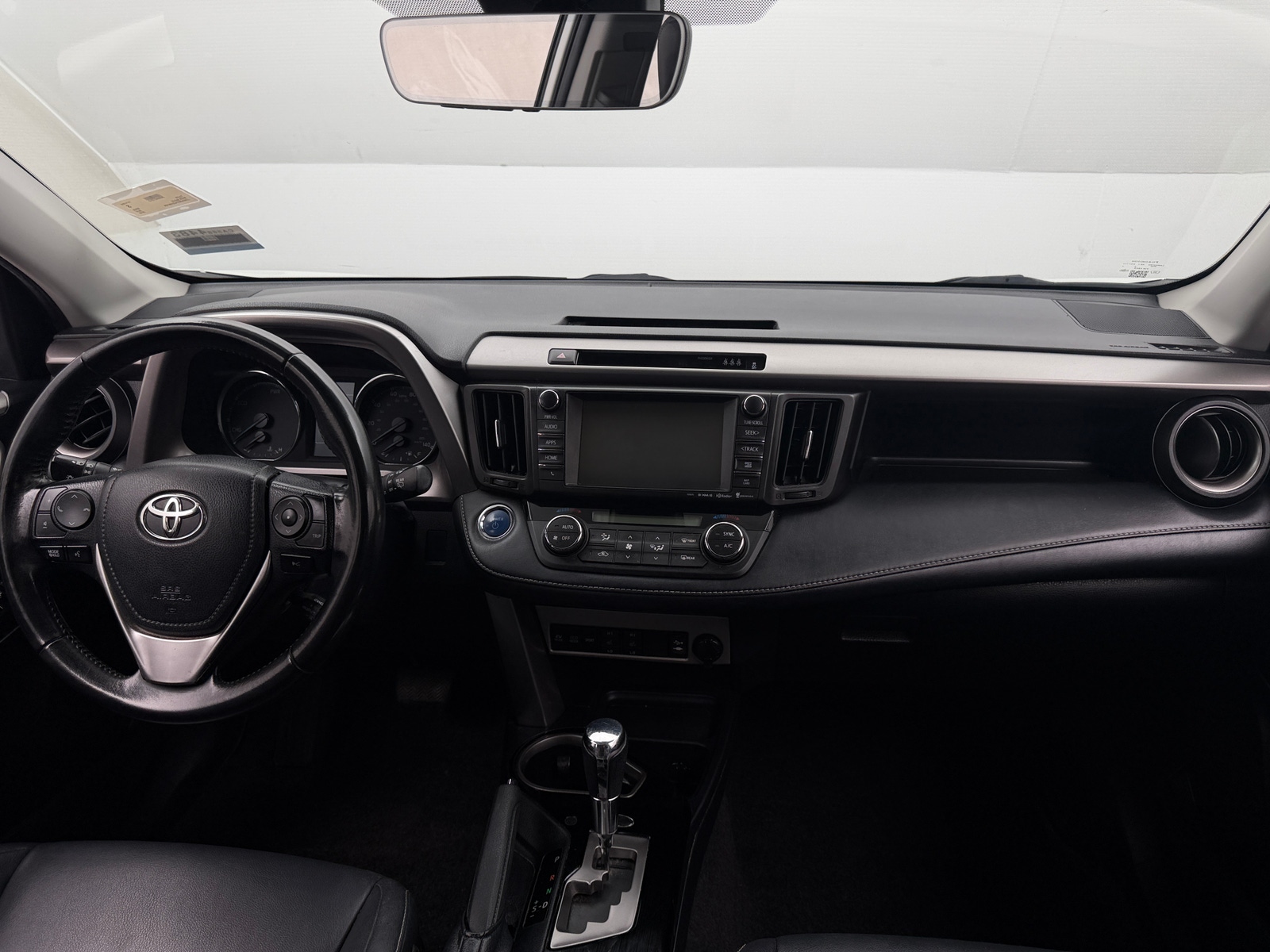 Thumbnail: 2018 Toyota RAV4 - 2
