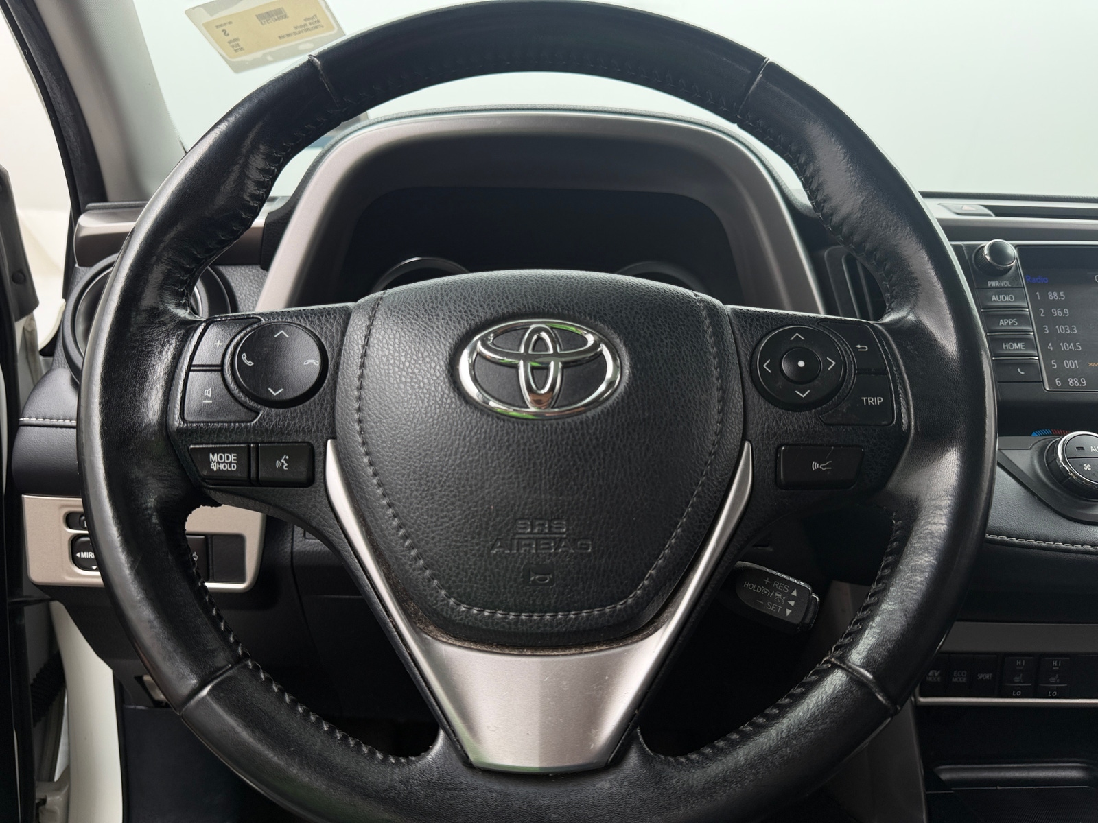 Thumbnail: 2018 Toyota RAV4 - 4
