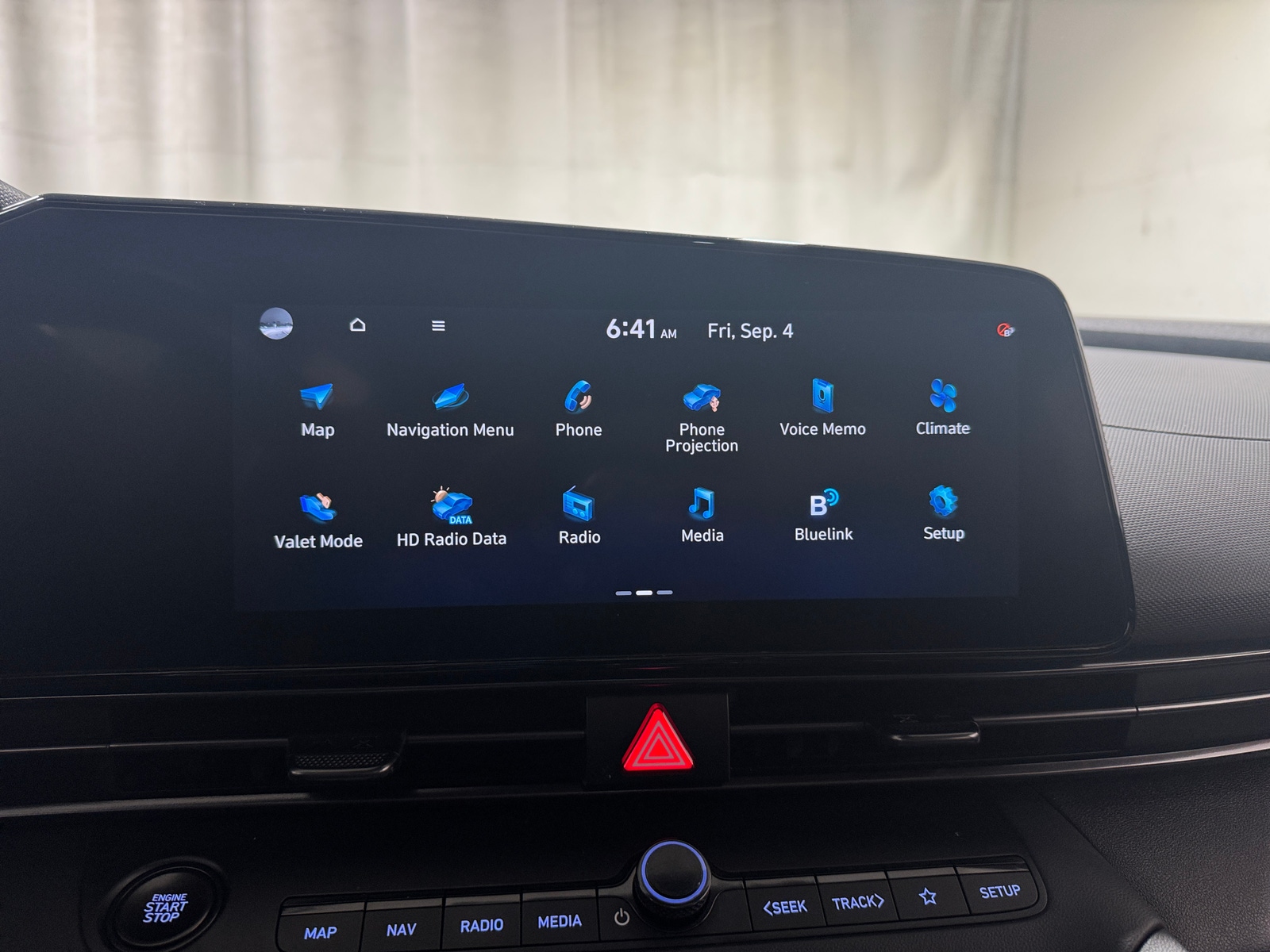 Thumbnail: 2023 Hyundai Elantra - 4