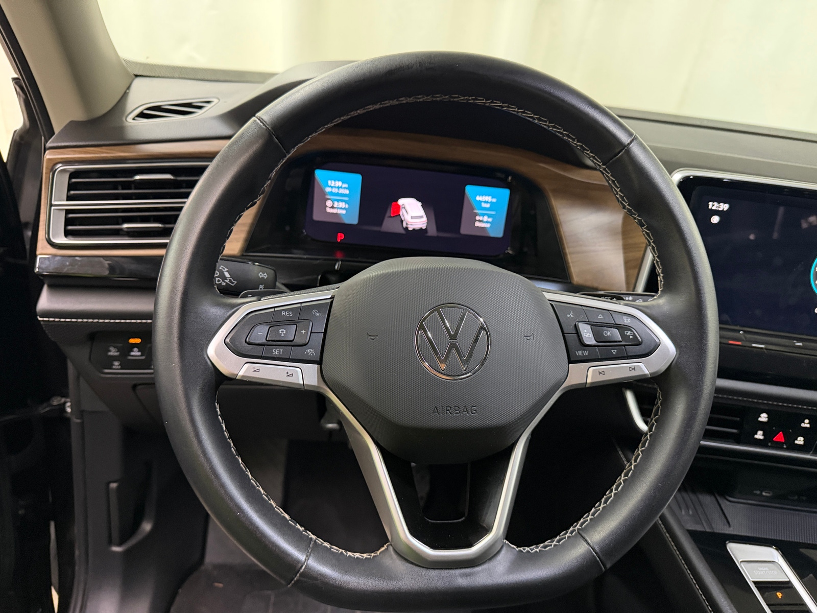 Thumbnail: 2025 Volkswagen Atlas - 4