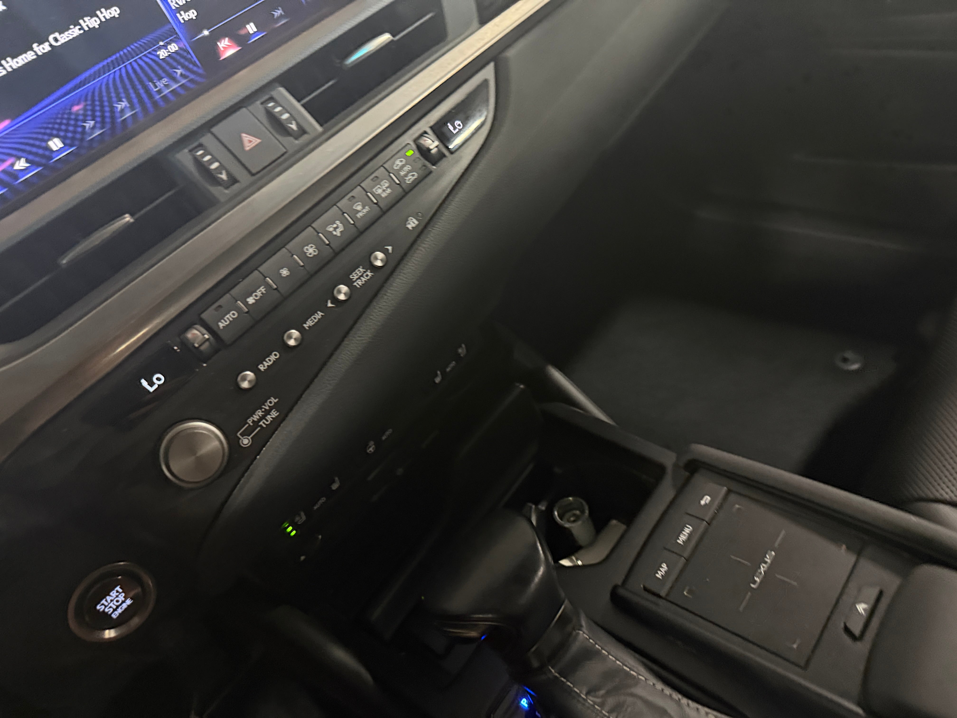 2021 Lexus ES 350 - Photo 5