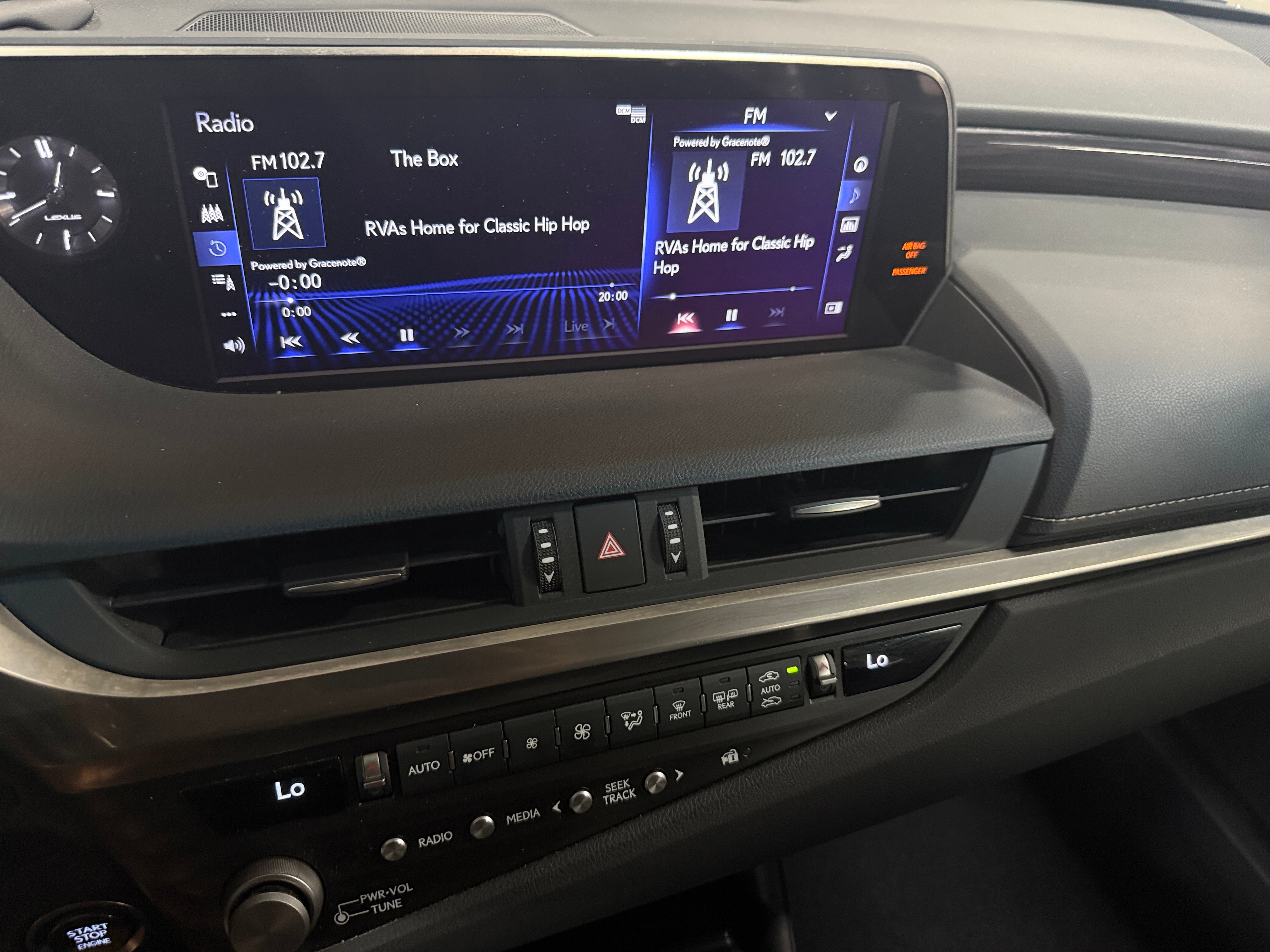 2021 Lexus ES 350 - Photo 14