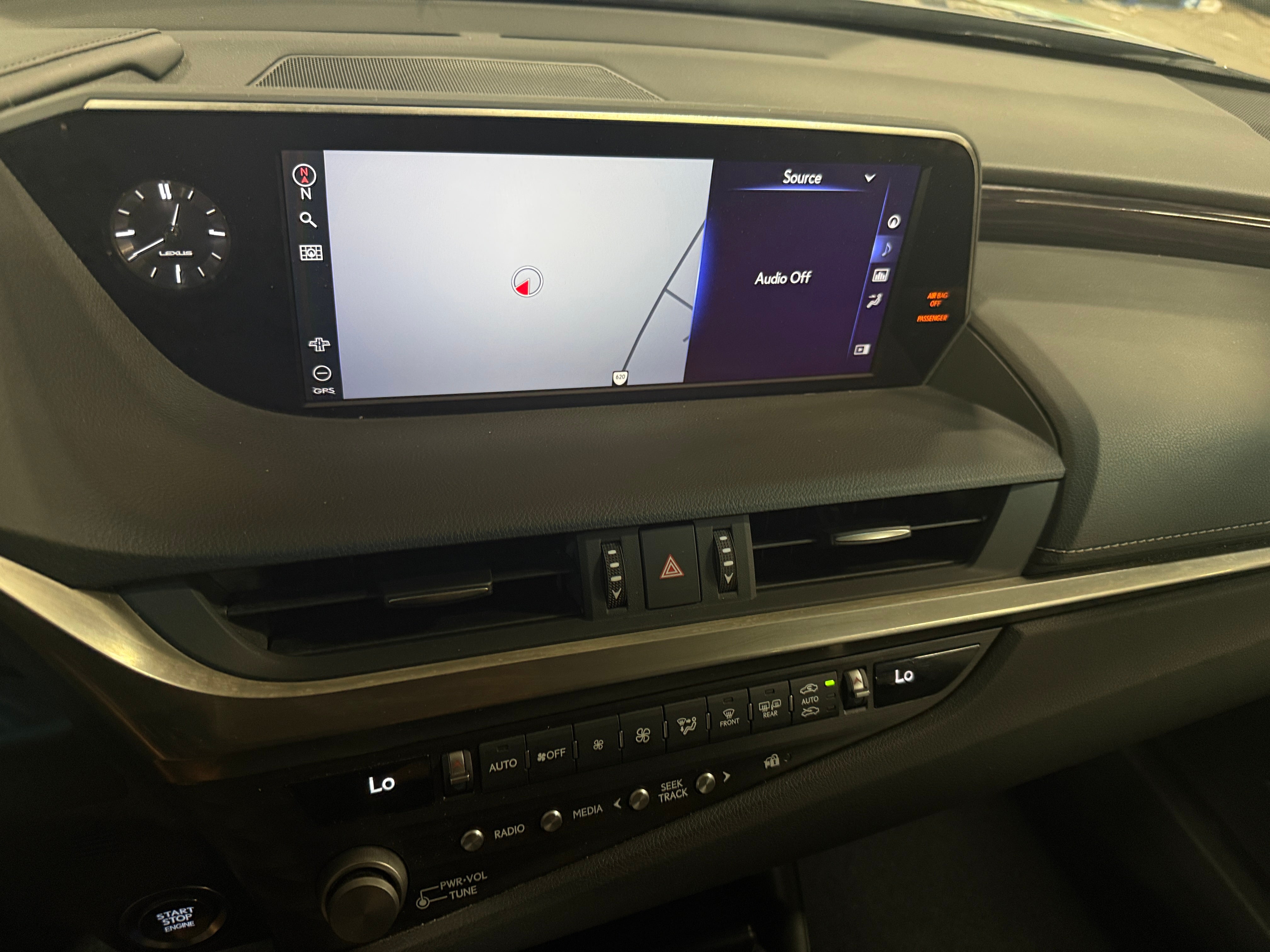 2021 Lexus ES 350 - Photo 15