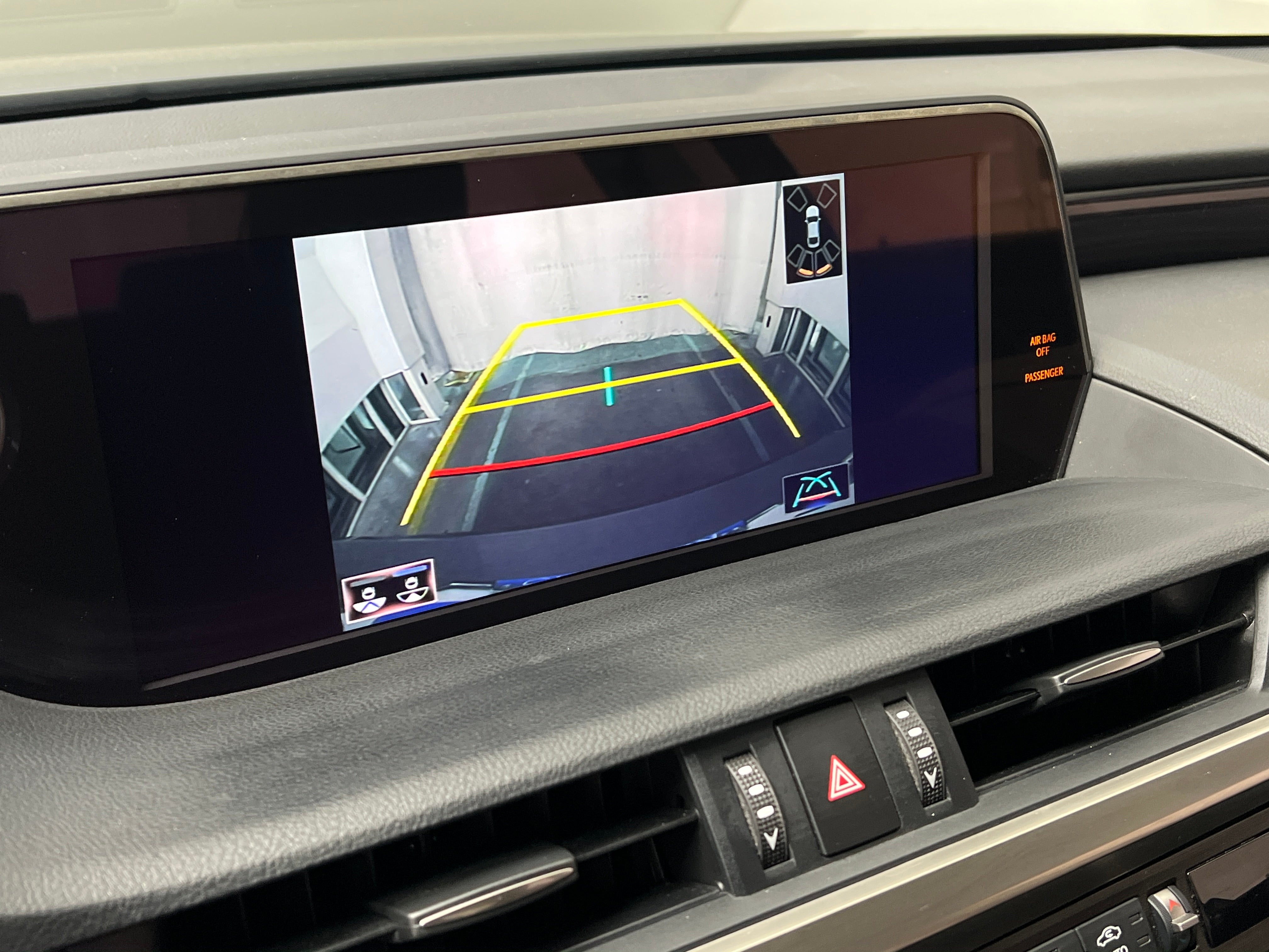 2021 Lexus ES 350 - Photo 16