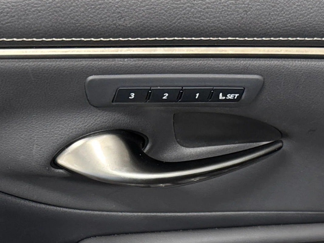 2021 Lexus ES 350 - Photo 20