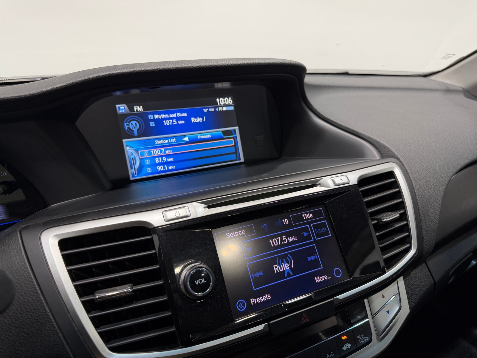 Thumbnail: 2015 Honda Accord - 3