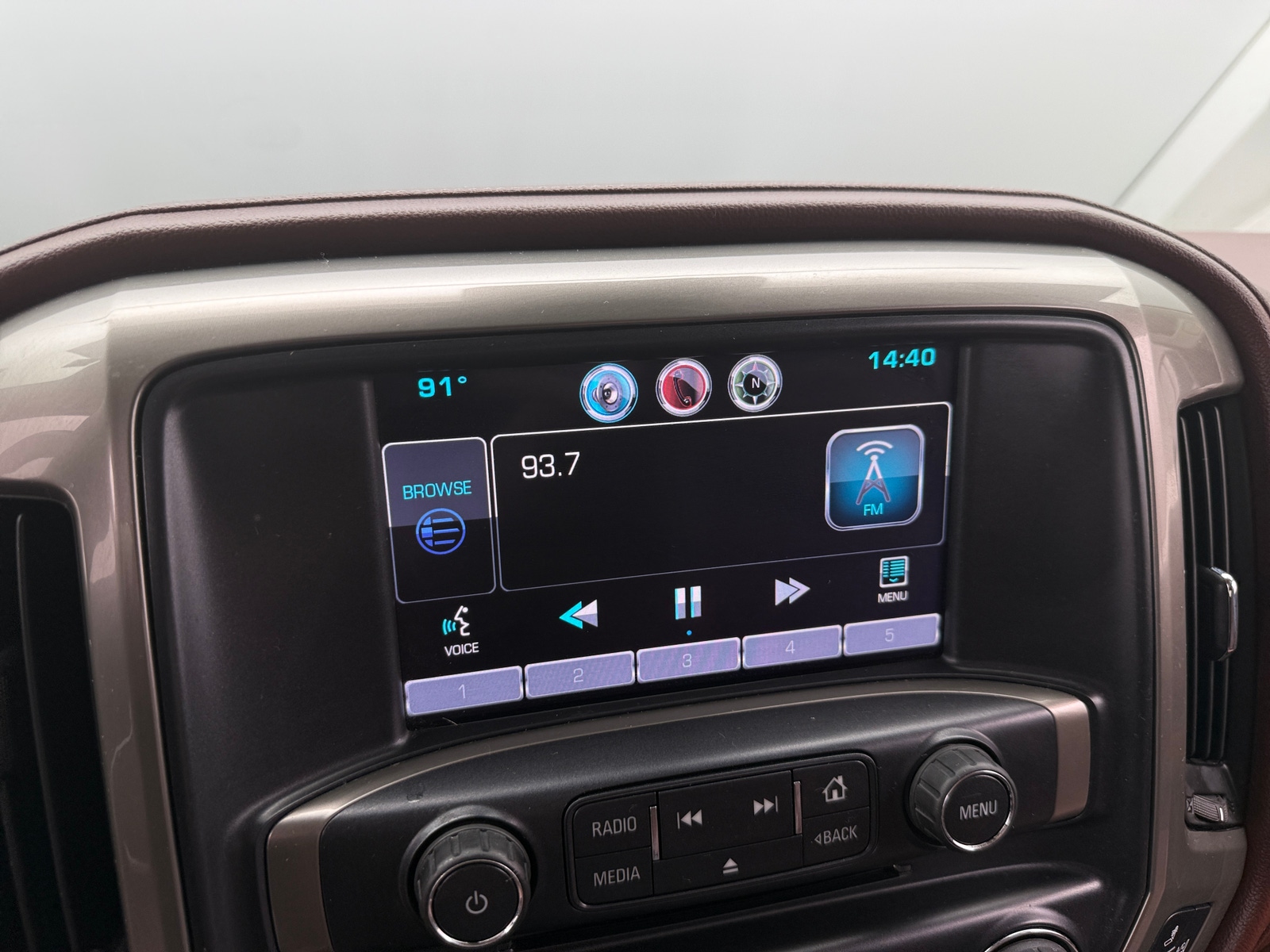 Thumbnail: 2015 Chevrolet Silverado 1500 - 3