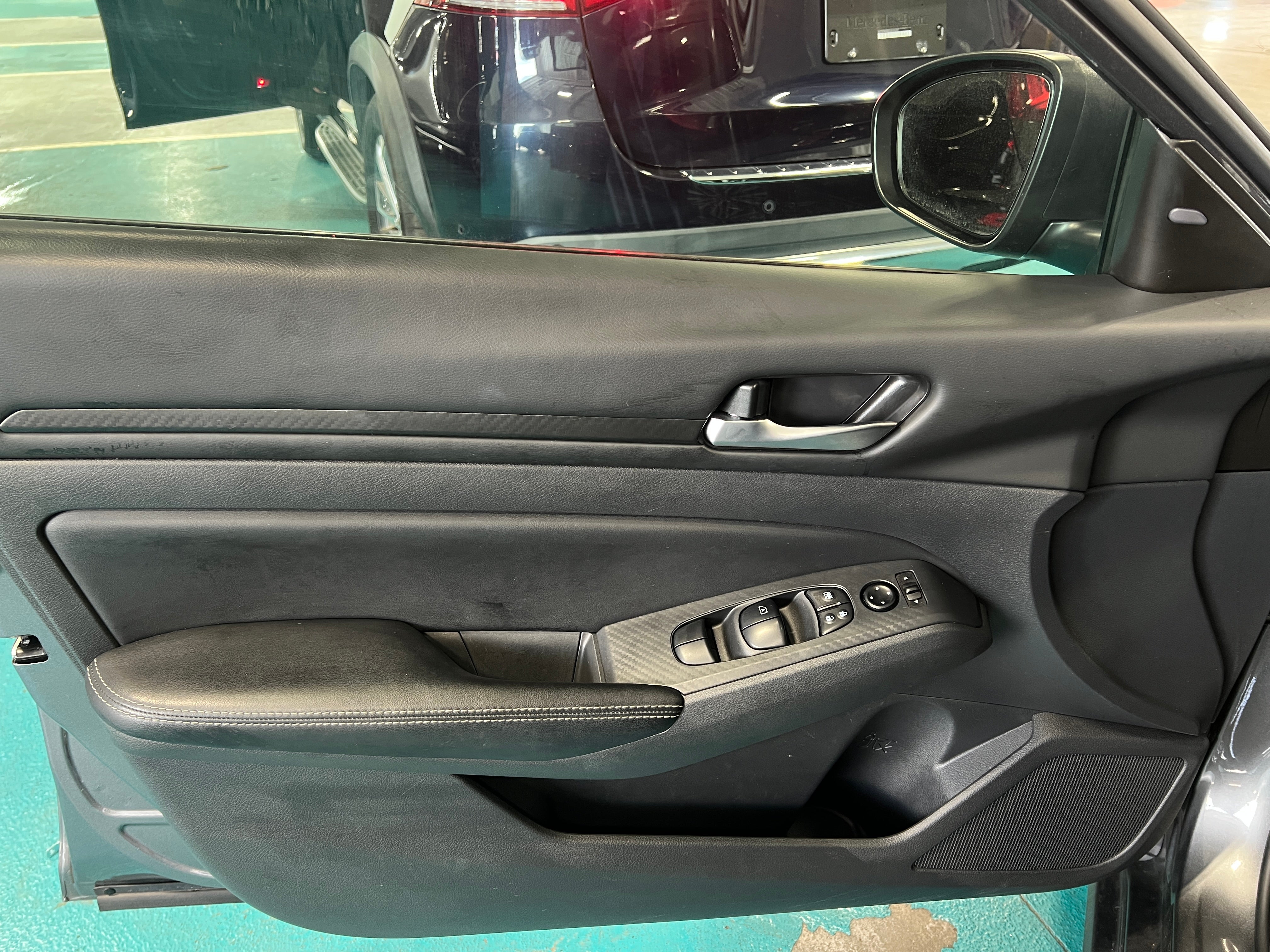 2025 Nissan Altima SV - Photo 9