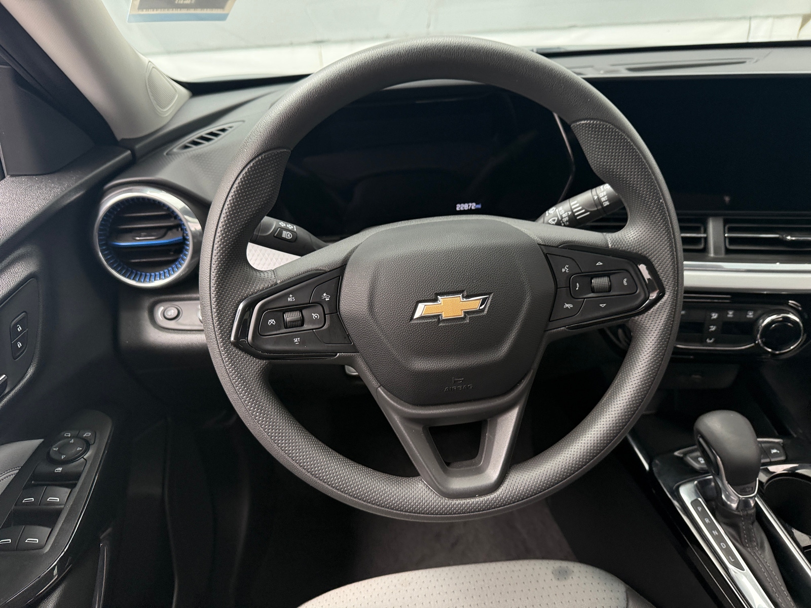 Thumbnail: 2025 Chevrolet Trax - 4