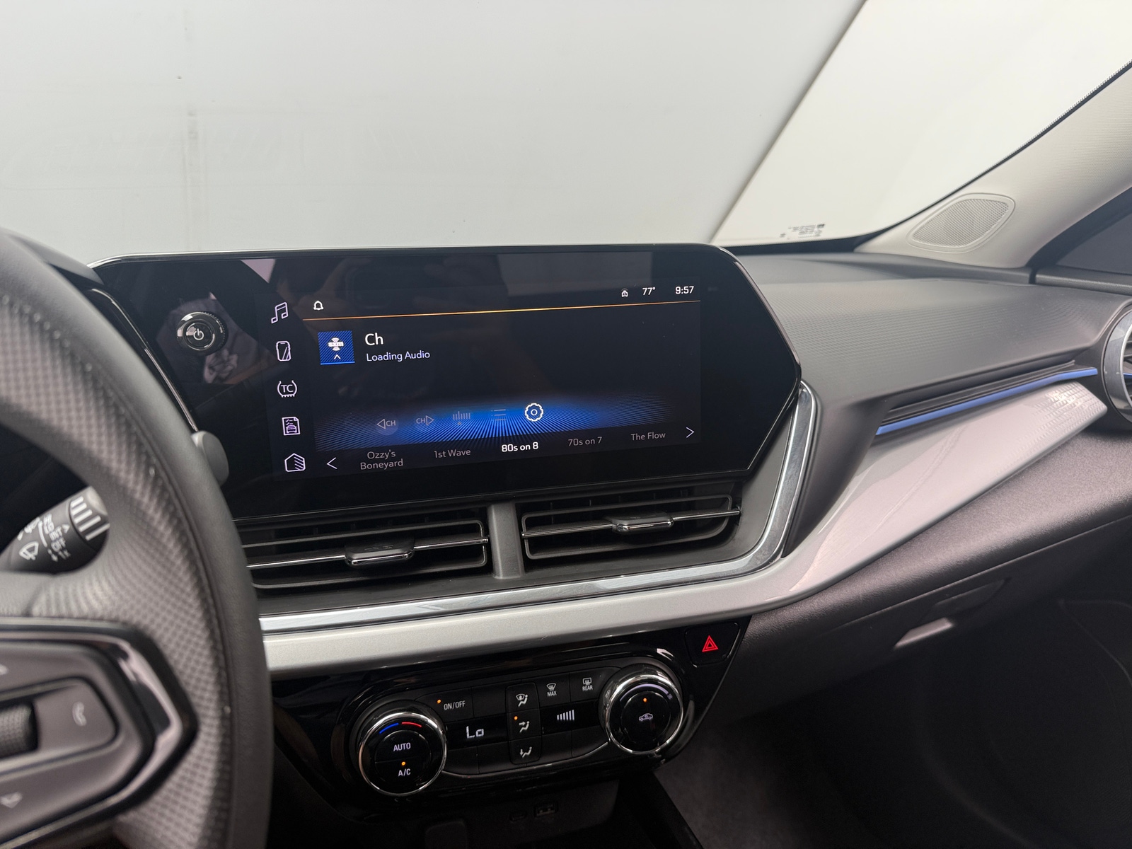 Thumbnail: 2025 Chevrolet Trax - 3
