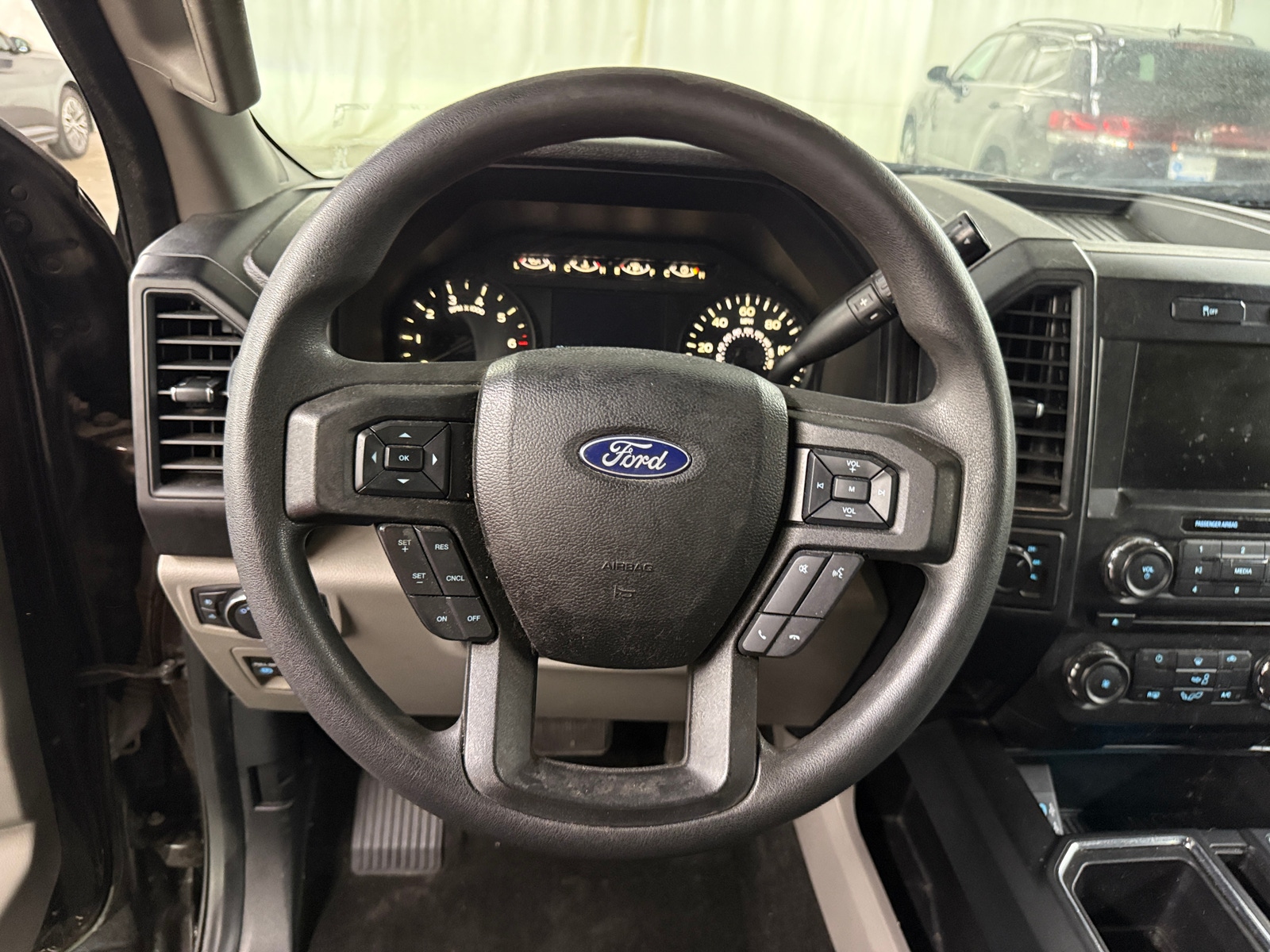 Thumbnail: 2018 Ford Econoline - 5