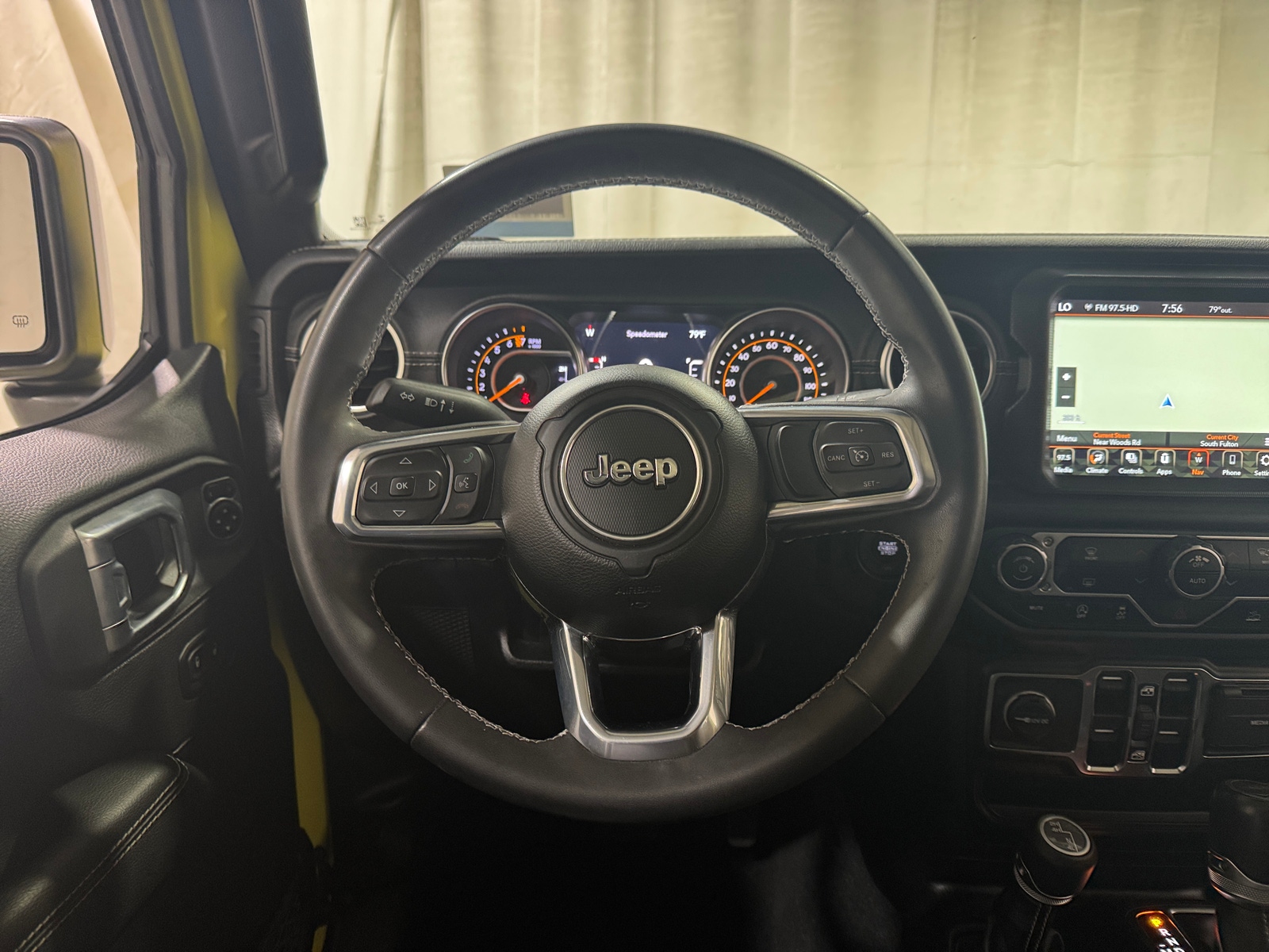 Thumbnail: 2023 Jeep Gladiator - 4
