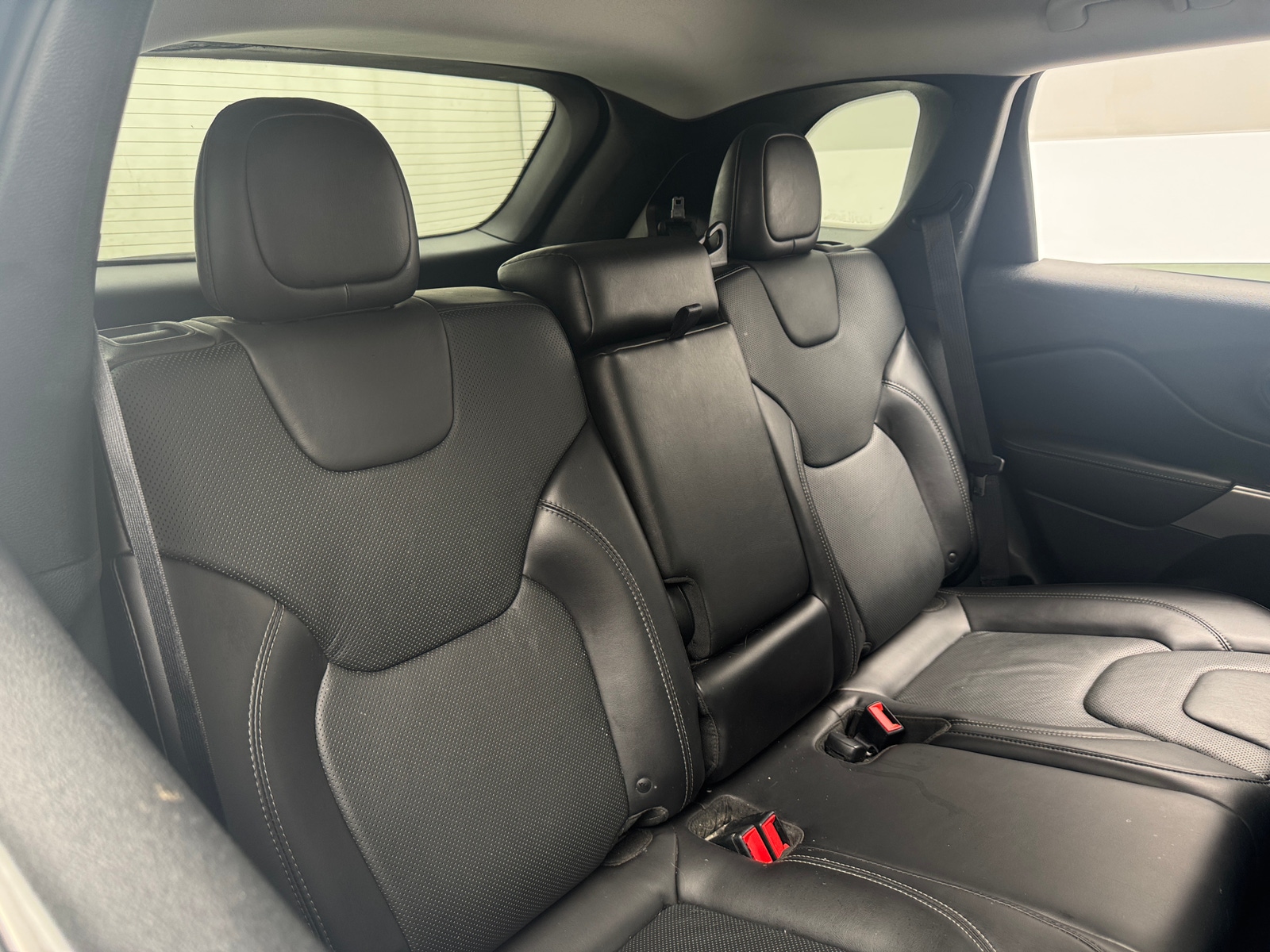 Thumbnail: 2019 Jeep Cherokee - 5
