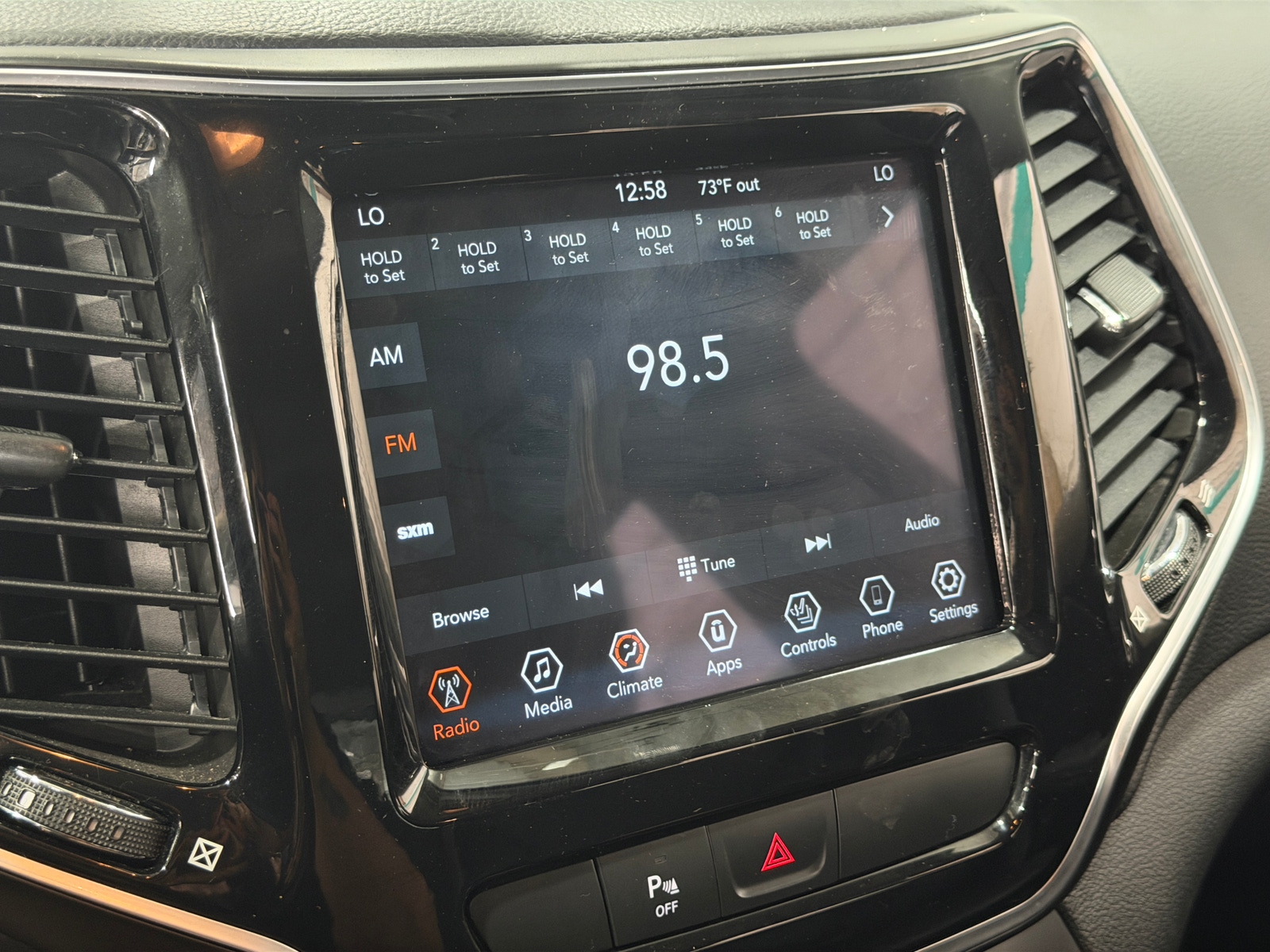 Thumbnail: 2019 Jeep Cherokee - 3