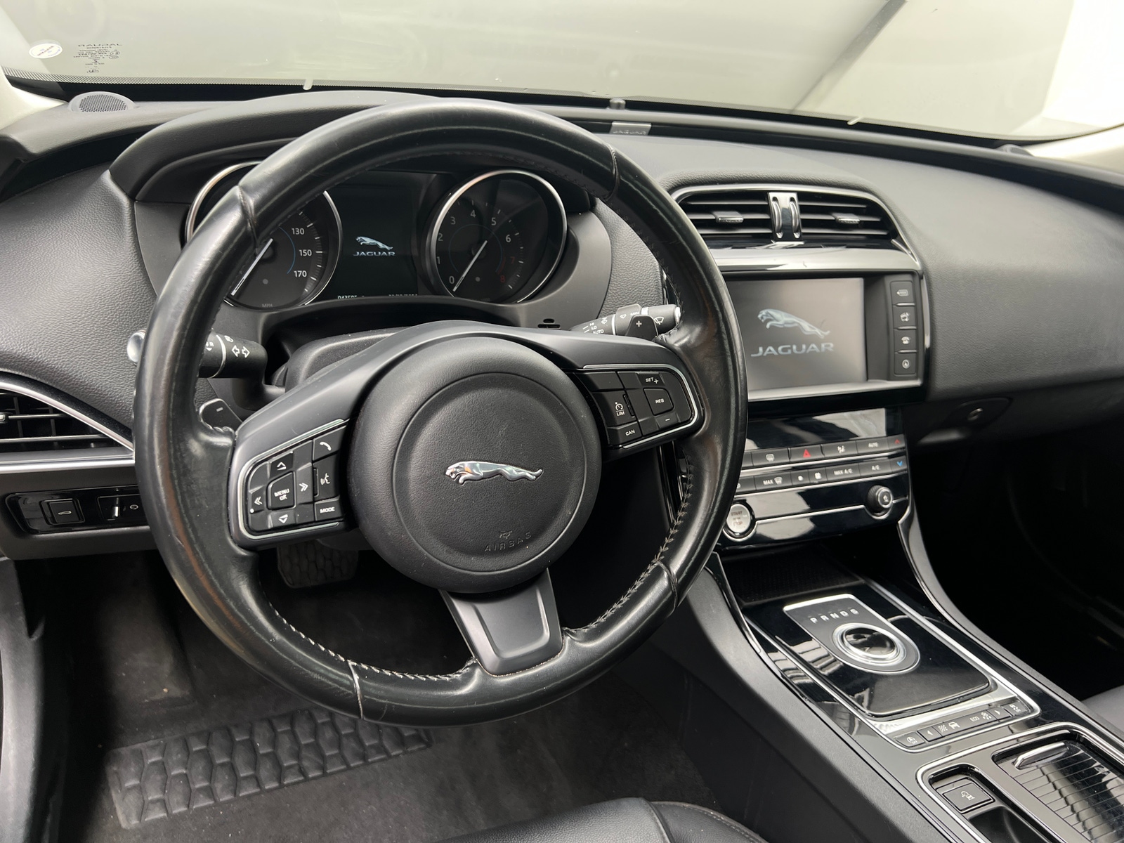 Thumbnail: 2018 Jaguar XE - 5