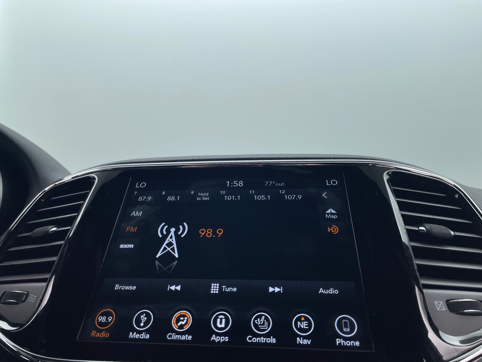 Thumbnail: 2019 Jeep Grand Cherokee - 3