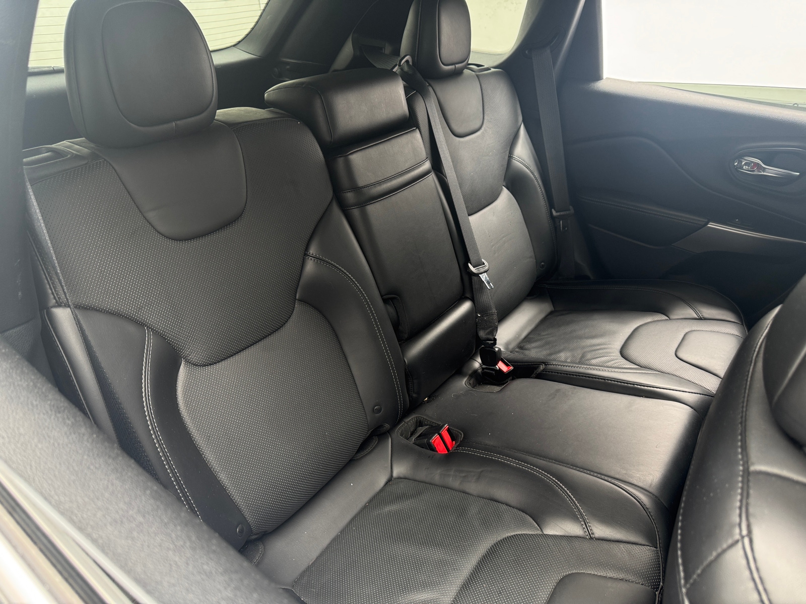 Thumbnail: 2019 Jeep Cherokee - 5