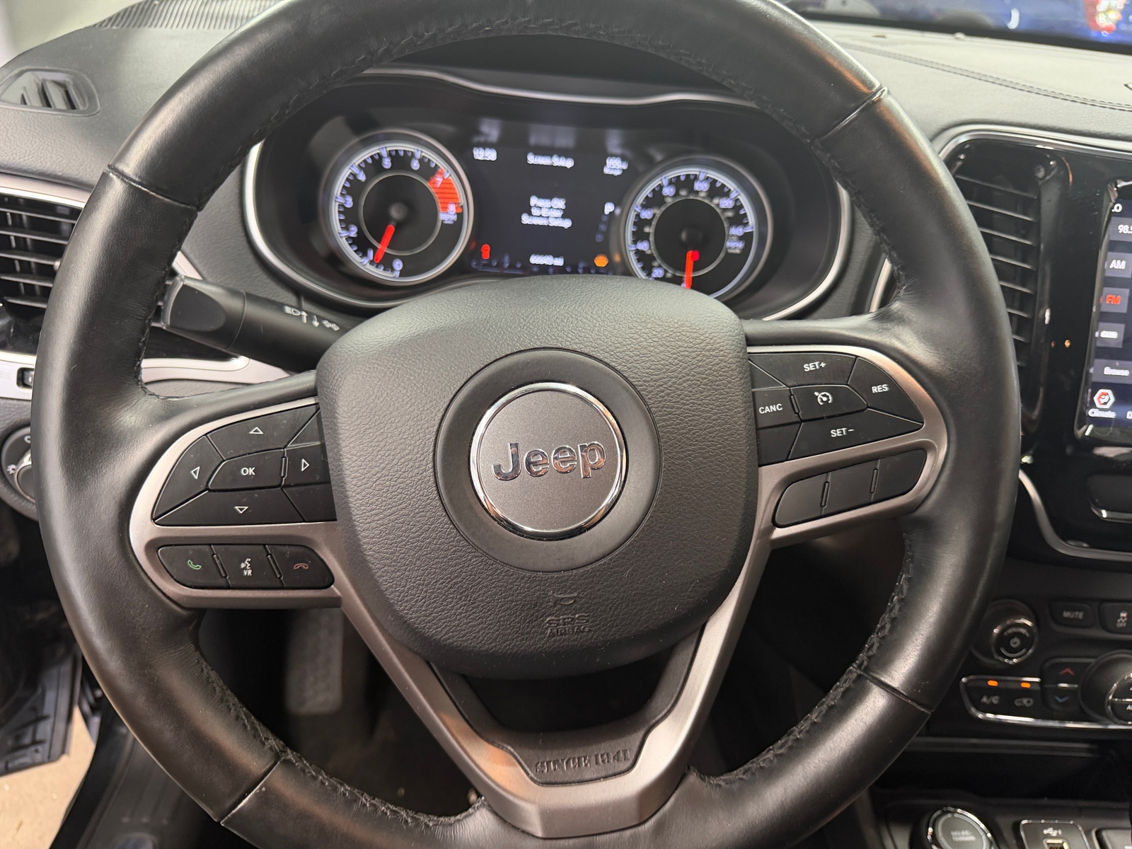 Thumbnail: 2019 Jeep Cherokee - 4