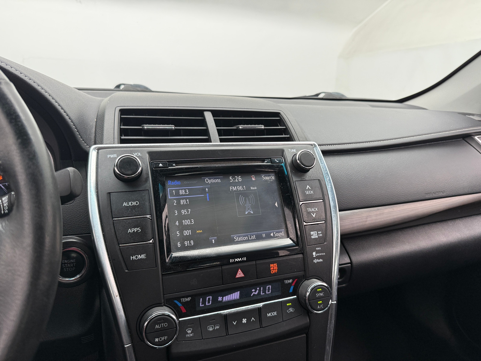 Thumbnail: 2016 Toyota Camry - 3